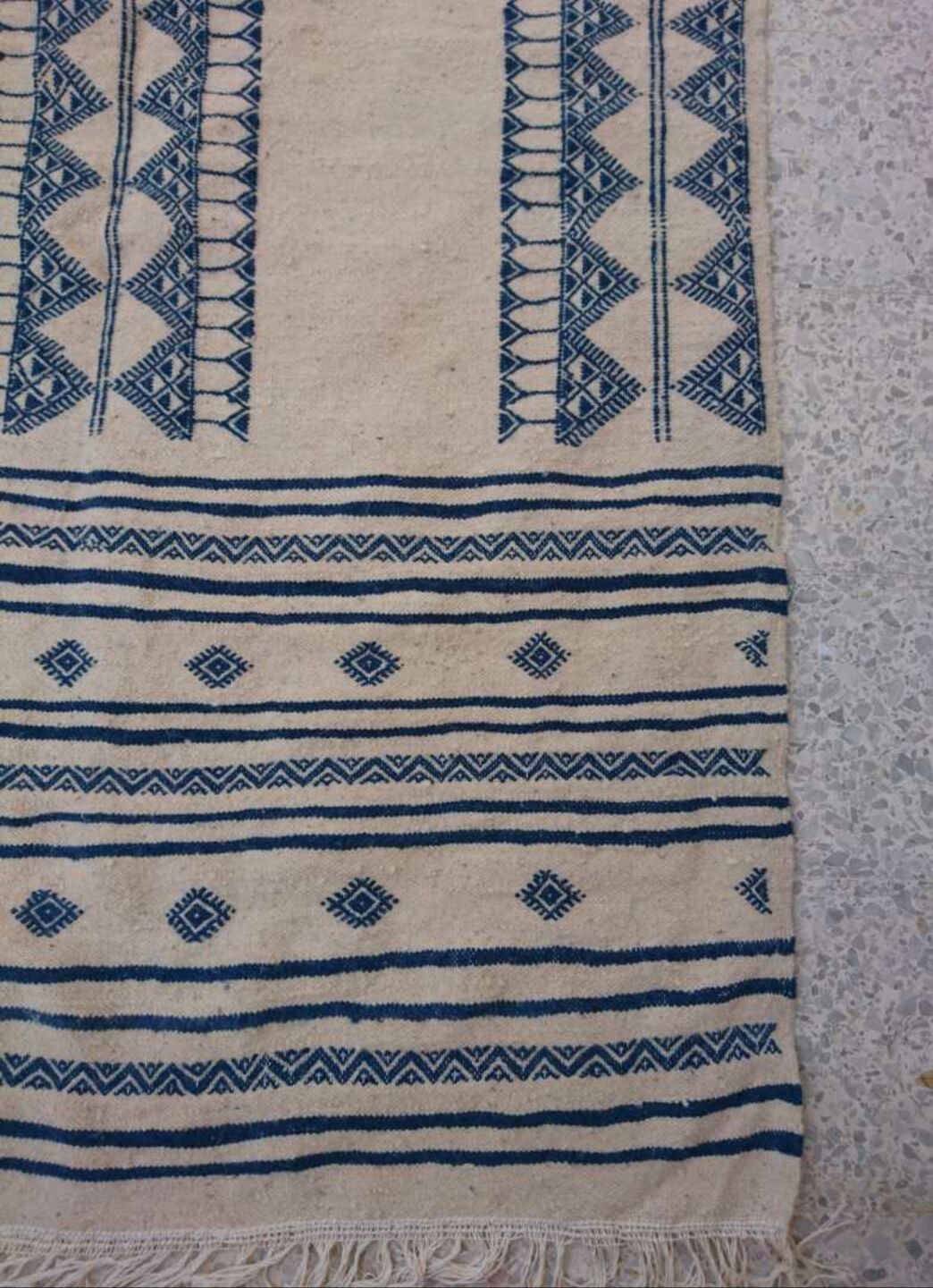 Beige and blue carpet 195x105cm