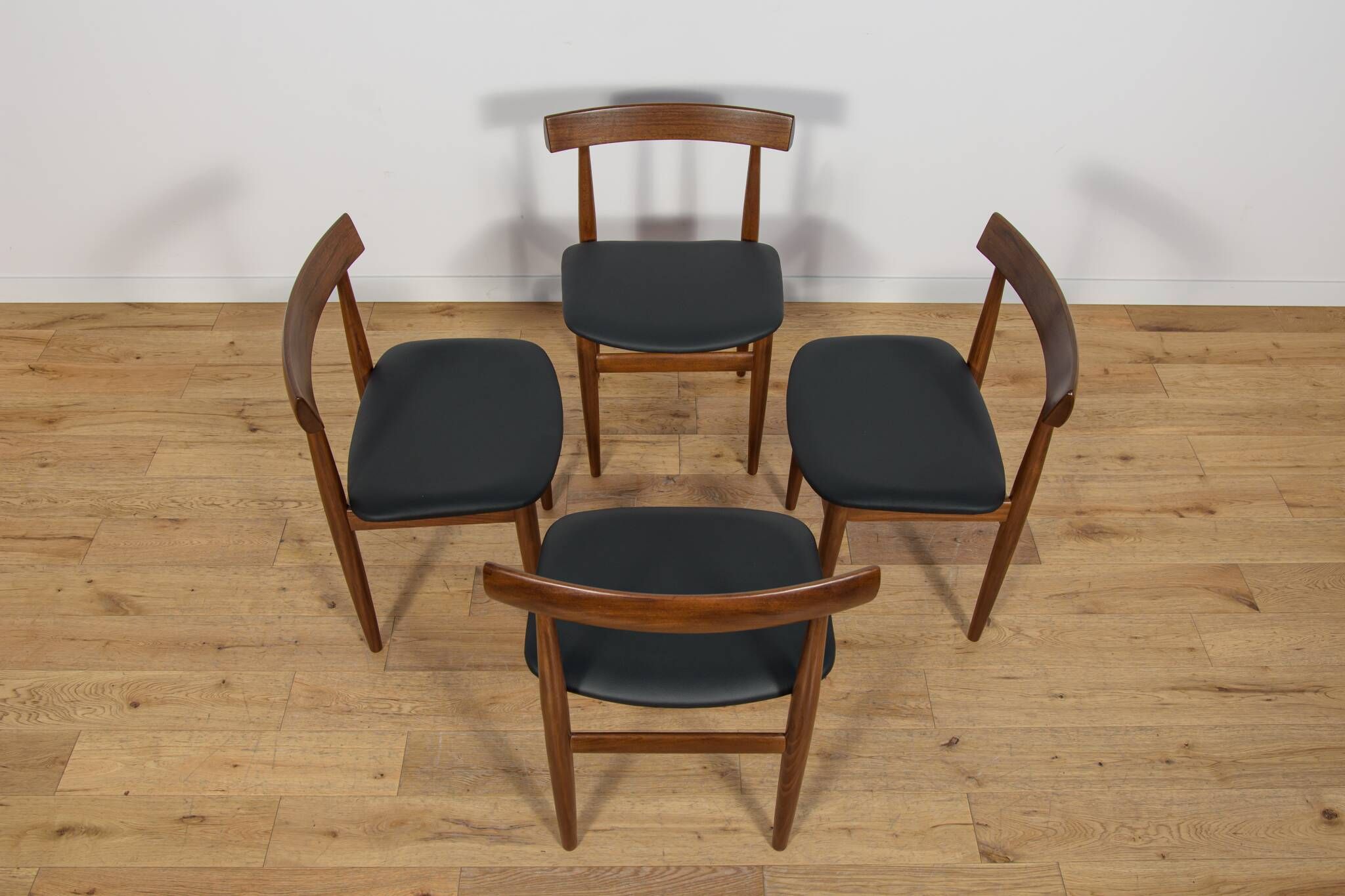 Mid-Century Teak Dining Table & Chairs by Hans Olsen for Frem Røjle.