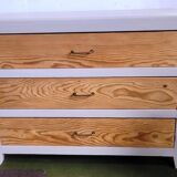 Ancienne commode en bois peint et pitchpin