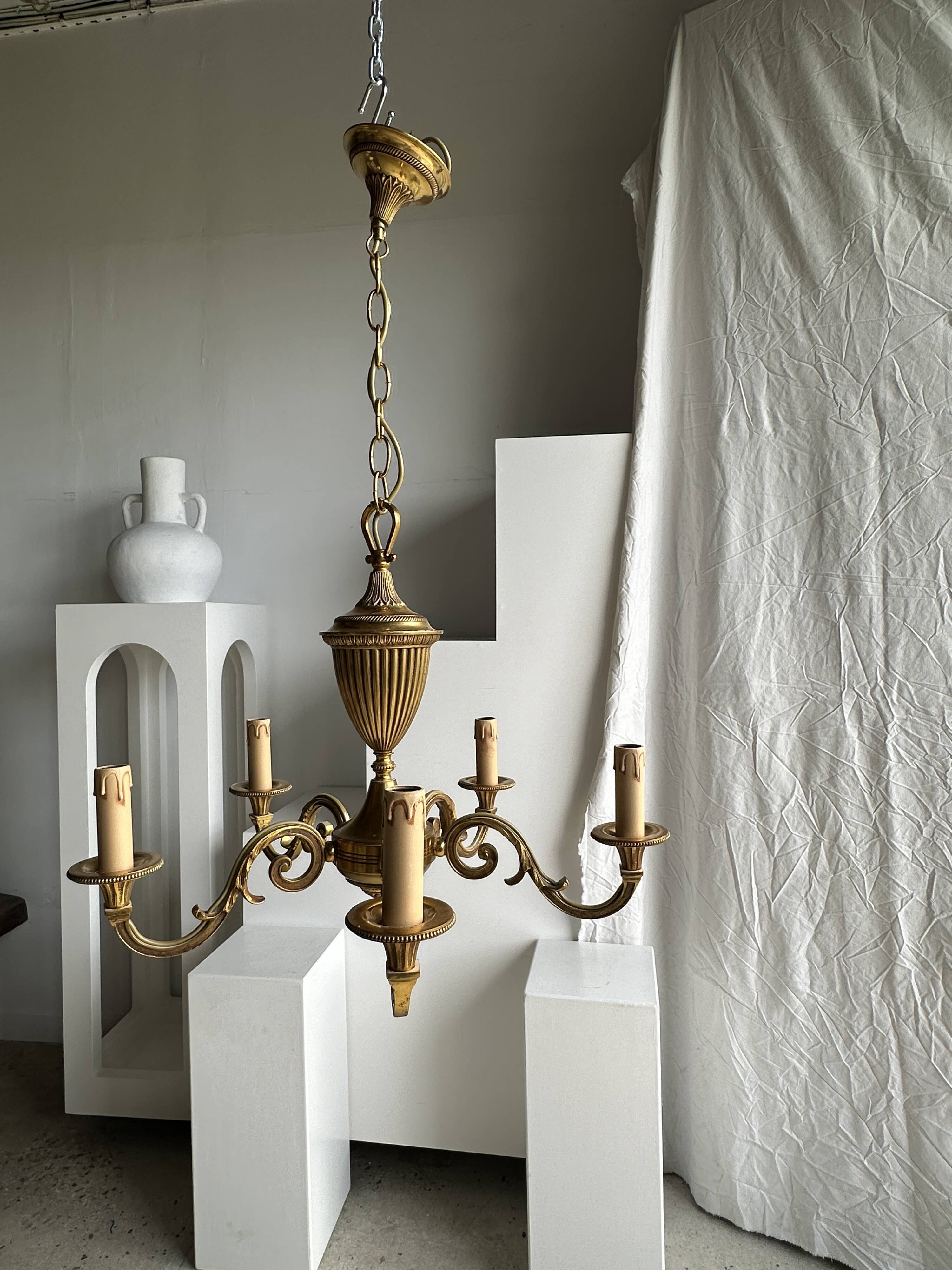 Classic 5-light gold chandelier
