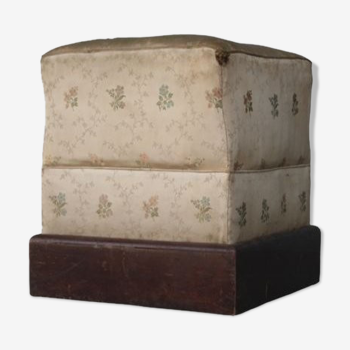 Pouf of vintage 1900