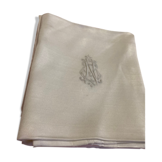 Set of monogrammed towels N