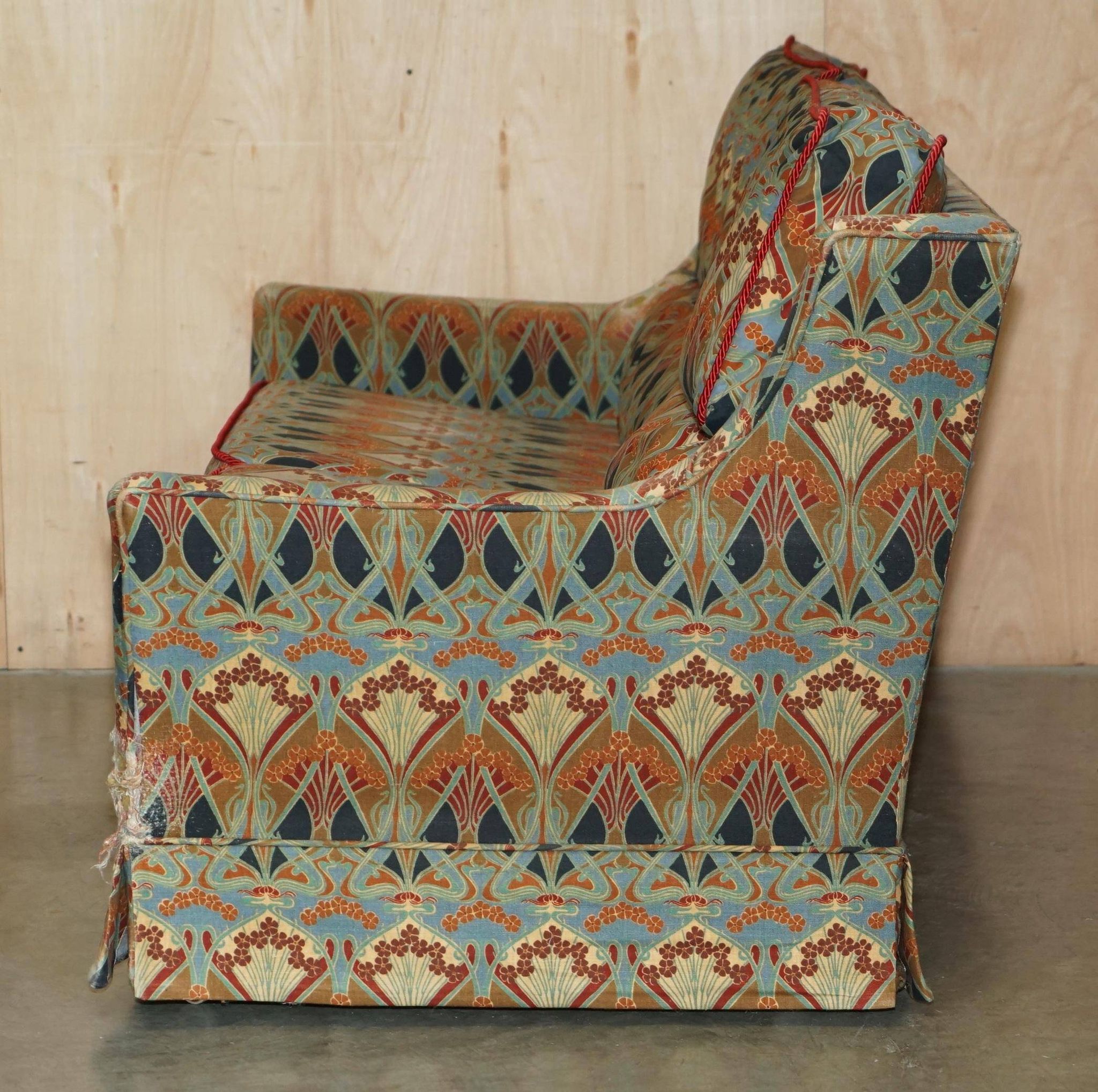 Vintage Liberty's of London Ianthe Canapé Worn Condition