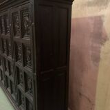 Meuble de rangement a trois portes de style Renaissance XX siècle