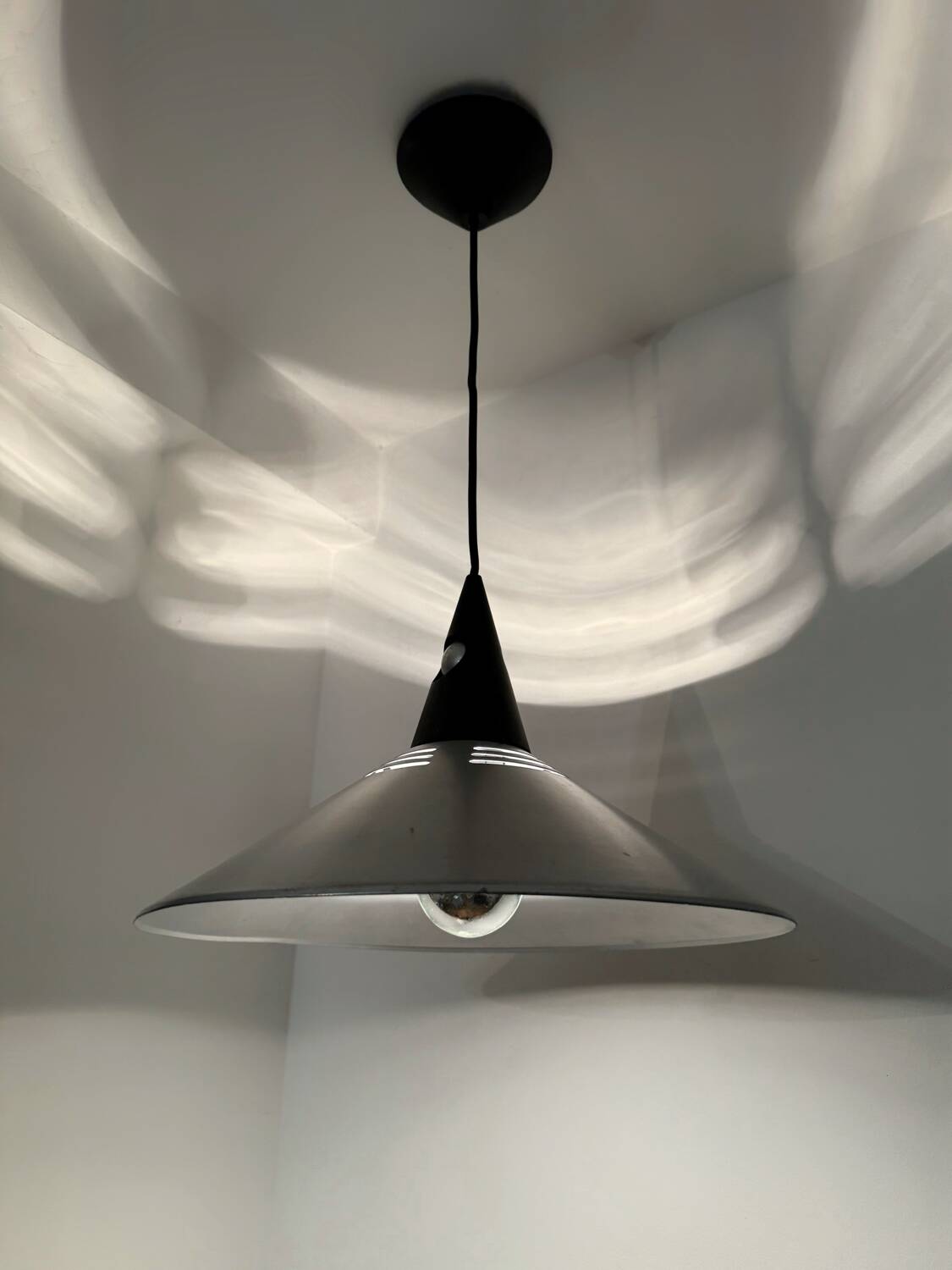 Memphis design chandelier from the 80s