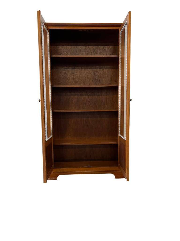 Vitrine en bois vintage / armoire