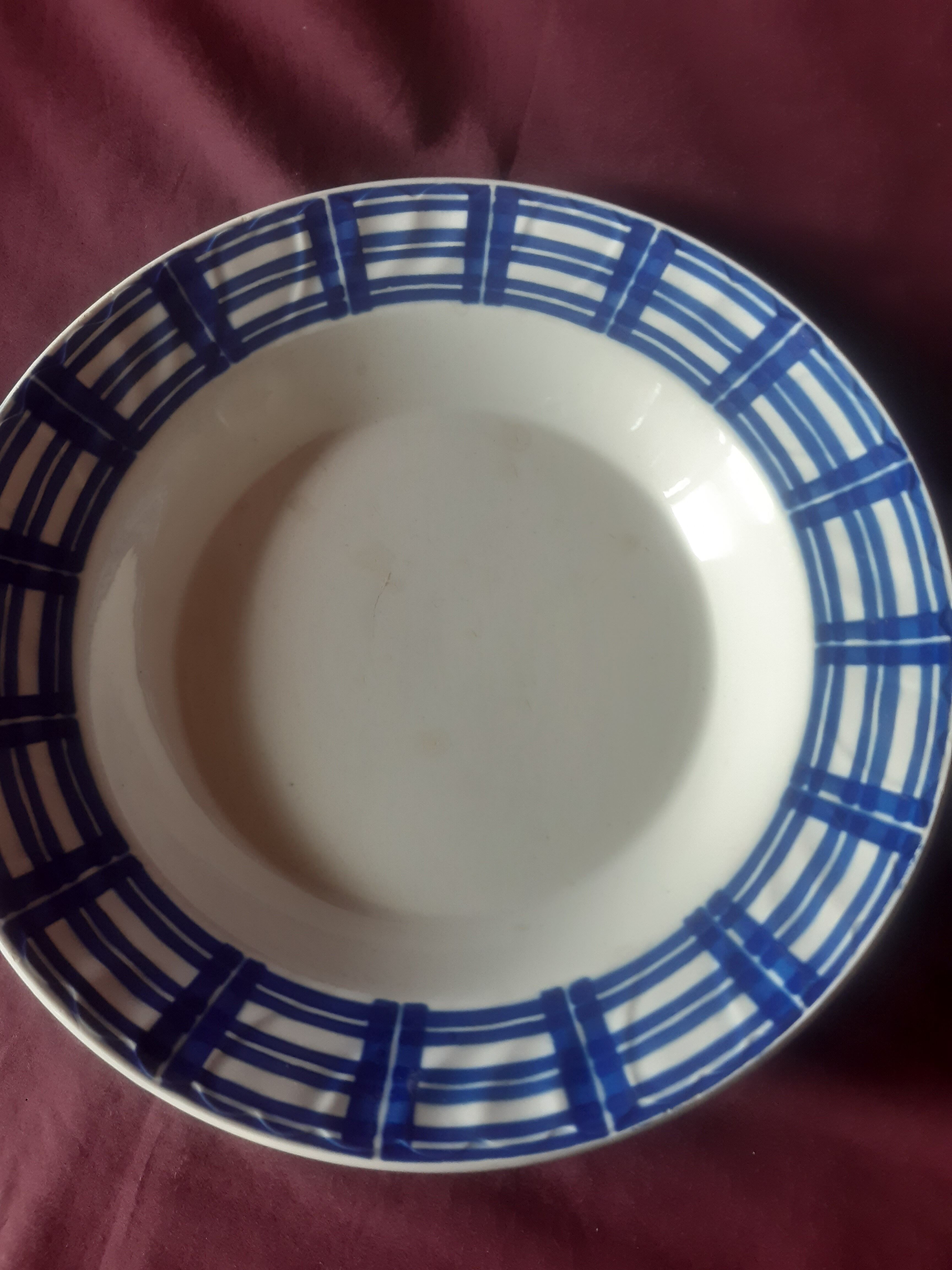 2 vintage serving dishes