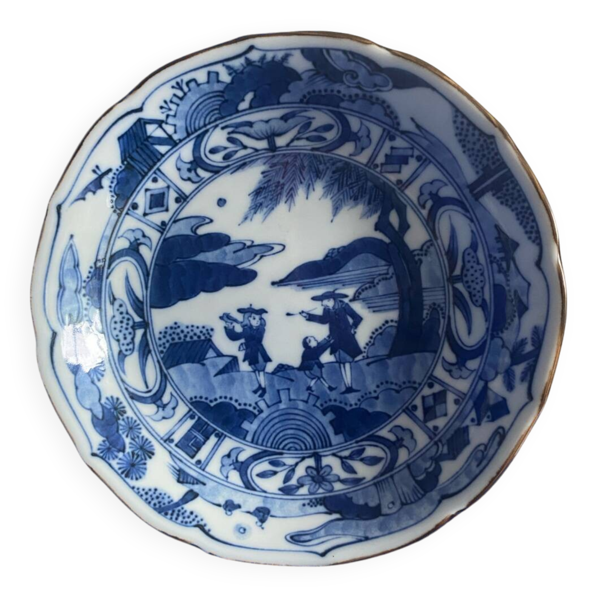 Assiette en porcelaine