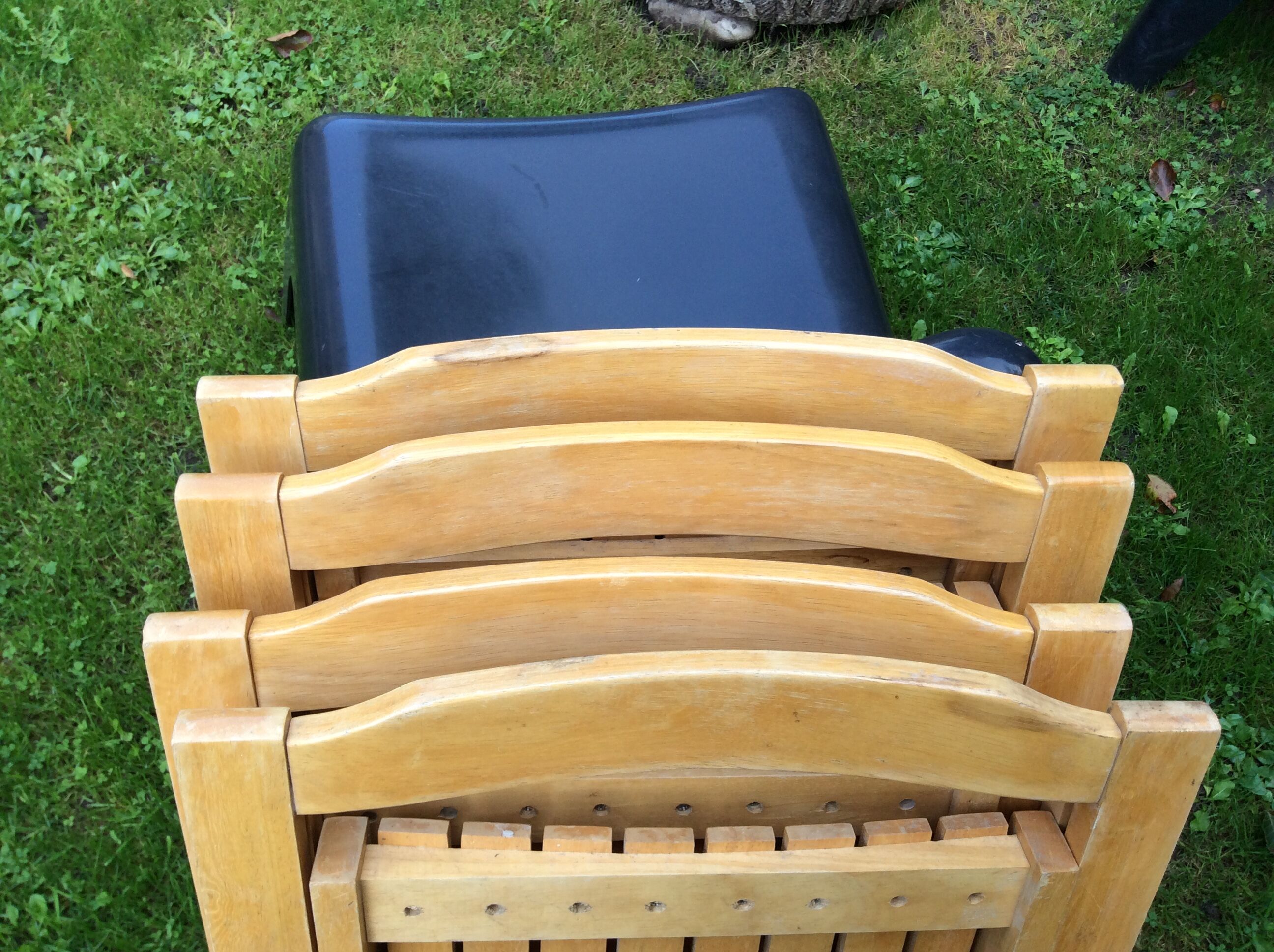 Series of 4 folding chairs