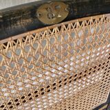 Canned theatrical bench