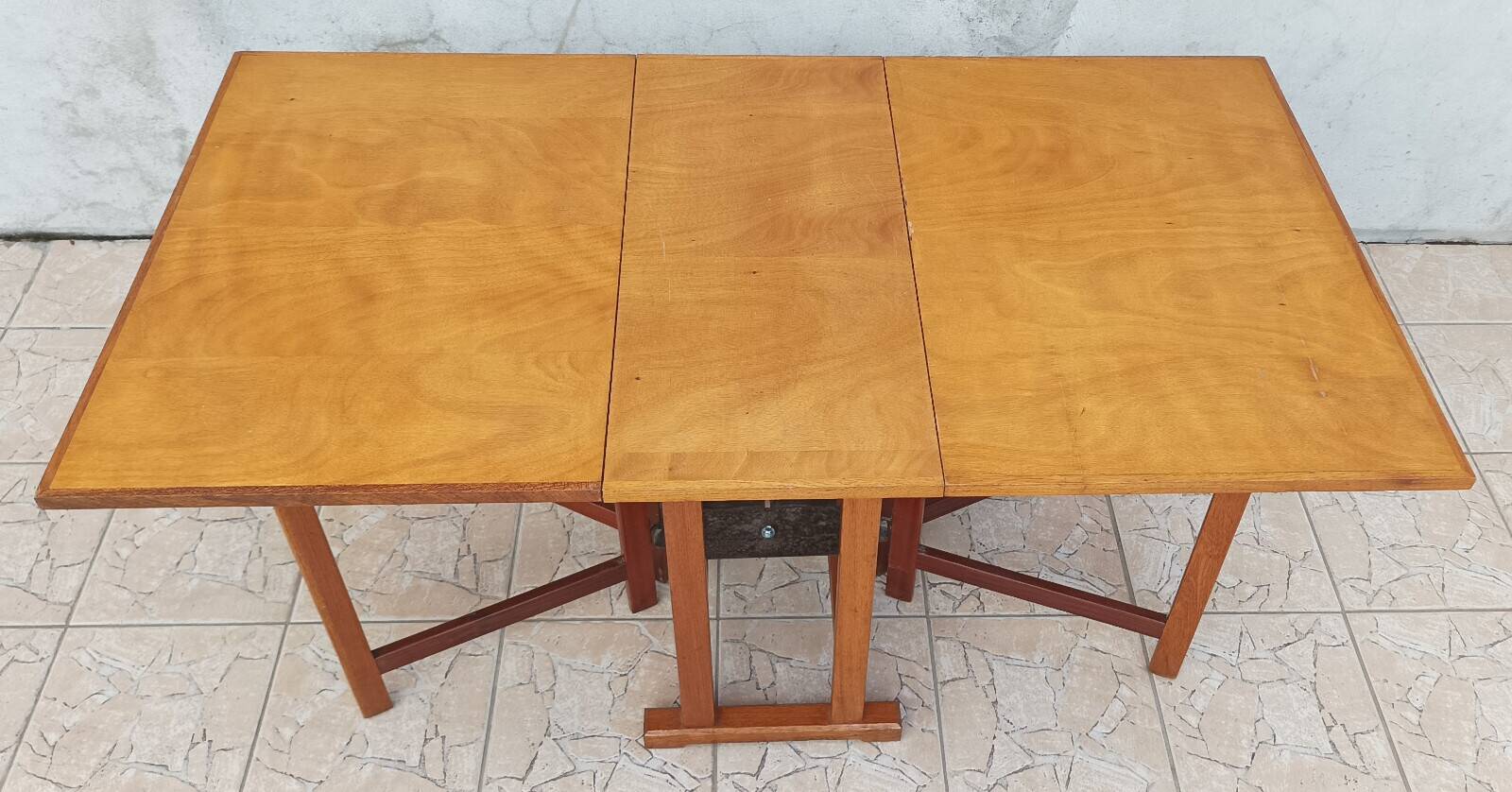 Folding table in beech from 1950