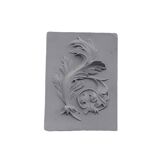 Bas-relief en plâtre d'une feuille d'acanthe