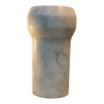 Octans marble candle holder from Ooumm