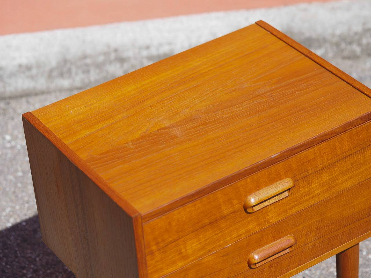 Pair of 2 vintage Danish bedside tables from the 1960s, in teak.