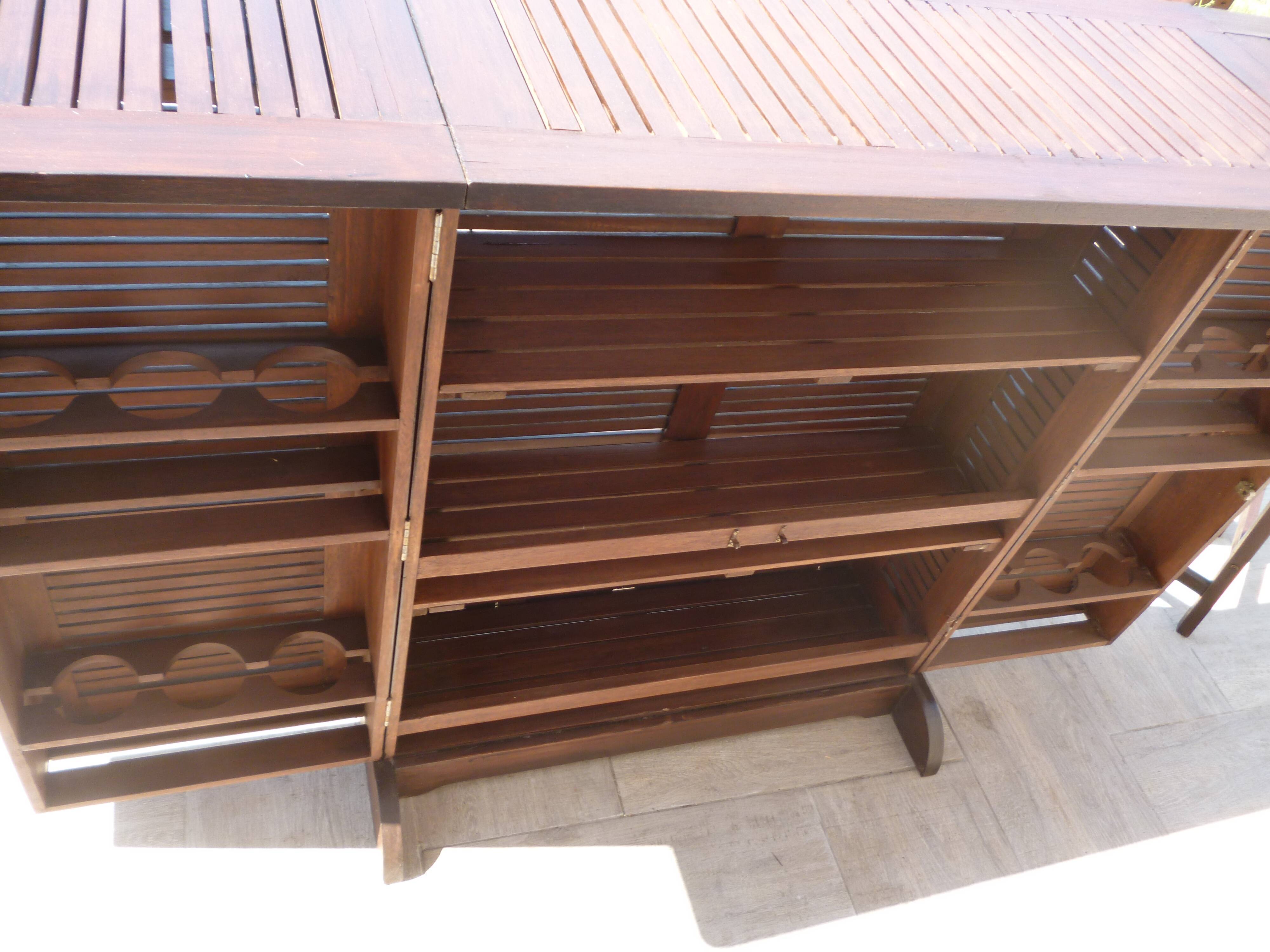 Foldable teak bar and two bar stools