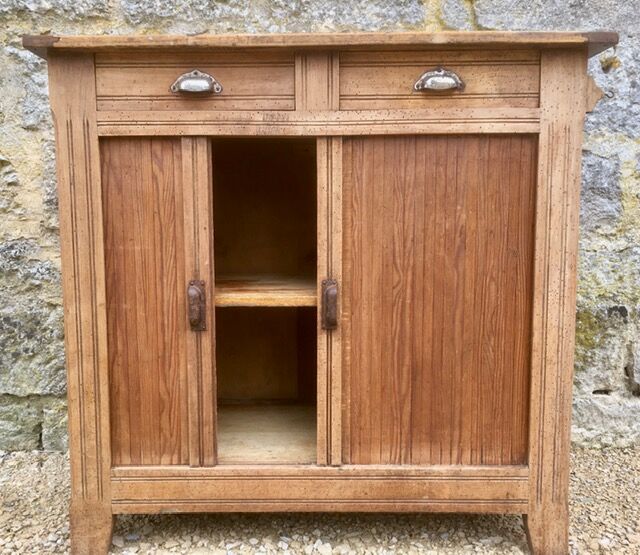 Old parisian buffet sliding doors