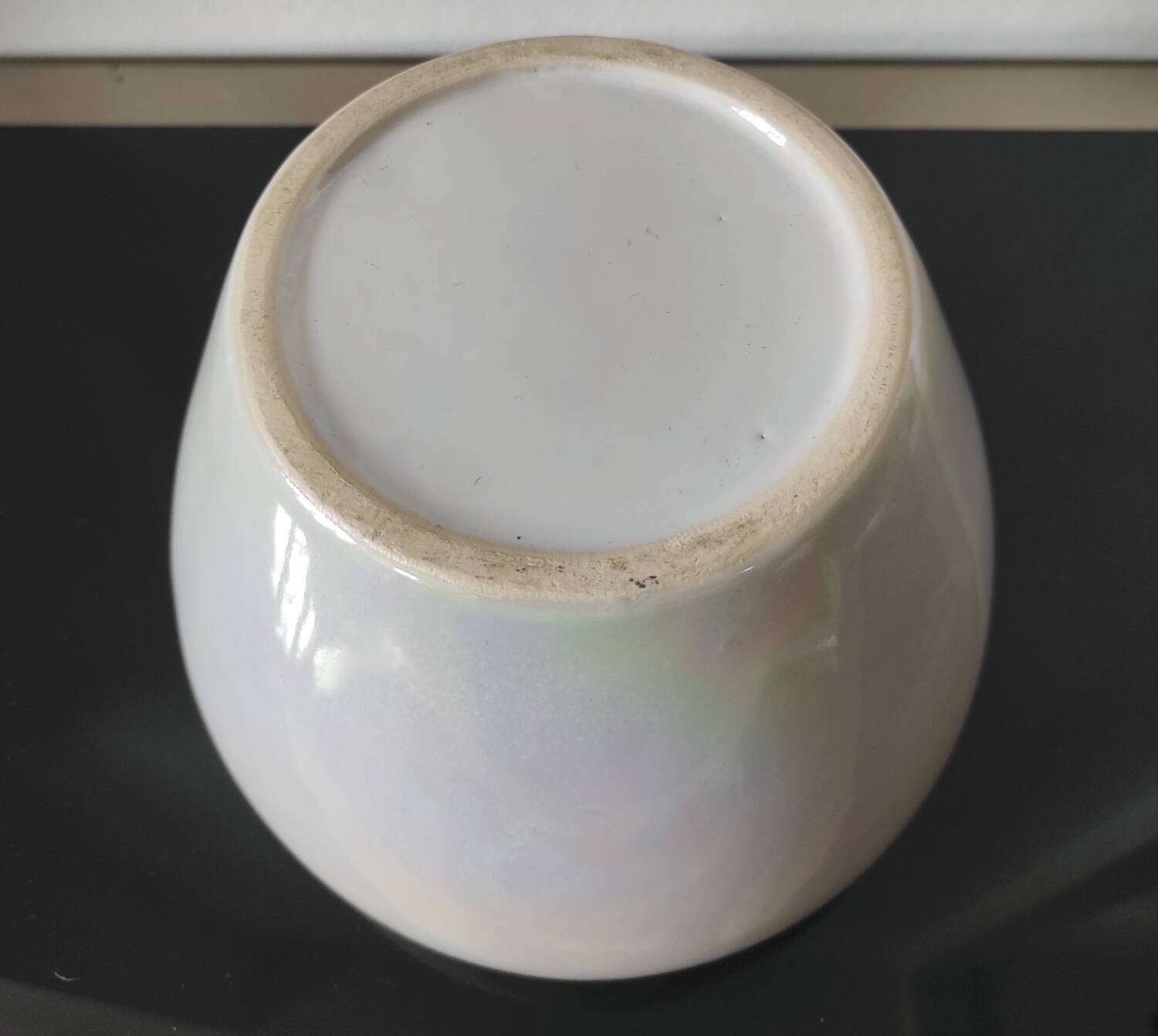 Vintage Iridescent Pearlescent Ceramic Ball Vase – 1970s/80s