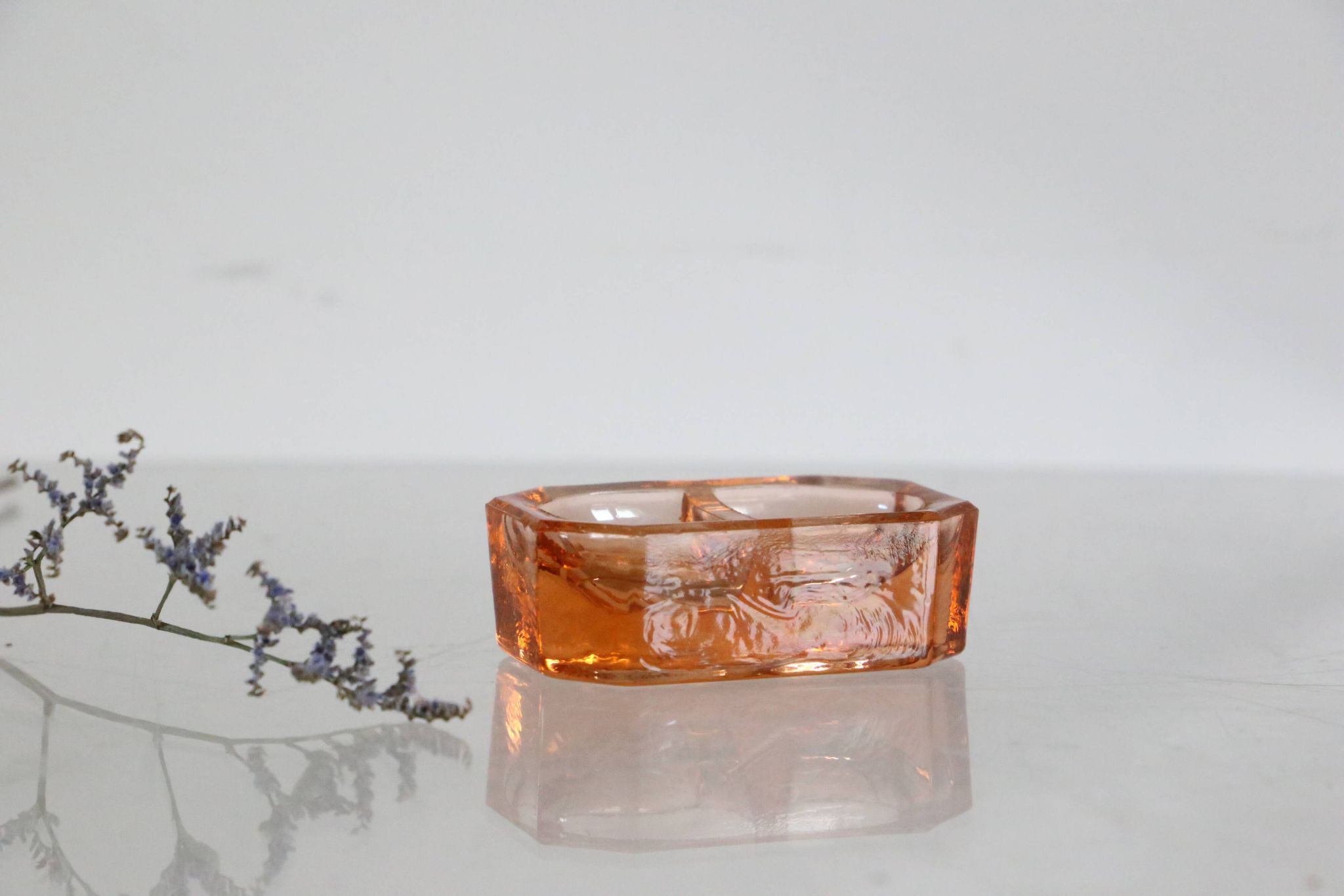 Serviteur Sel Poivre en verre rose, vintage français, authentique