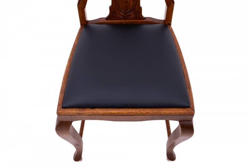 Large extendable table with eight chairs, late 19th century, France. After renovation.