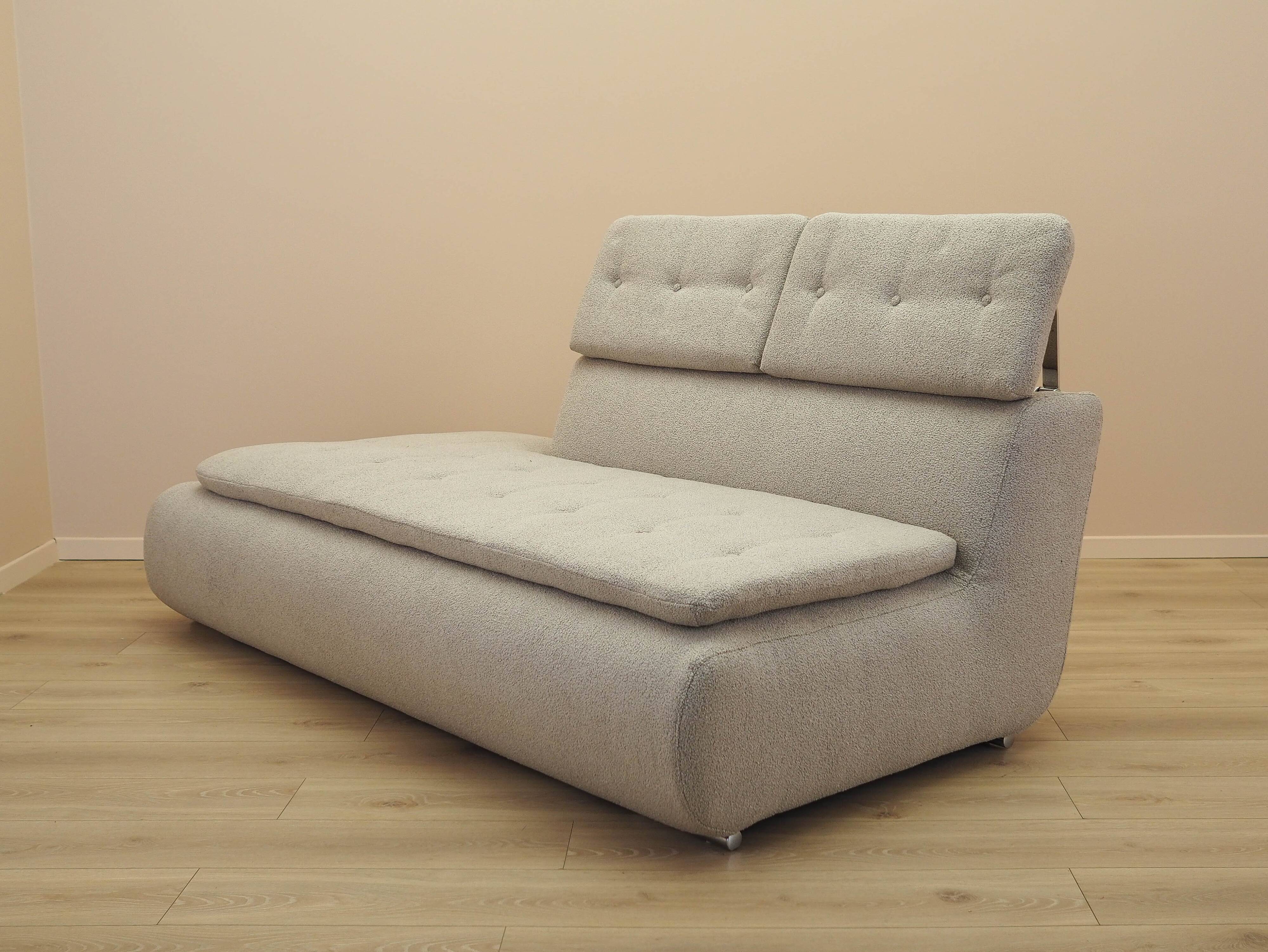 Beige sofa, Italian design, 1980s, made in Italy