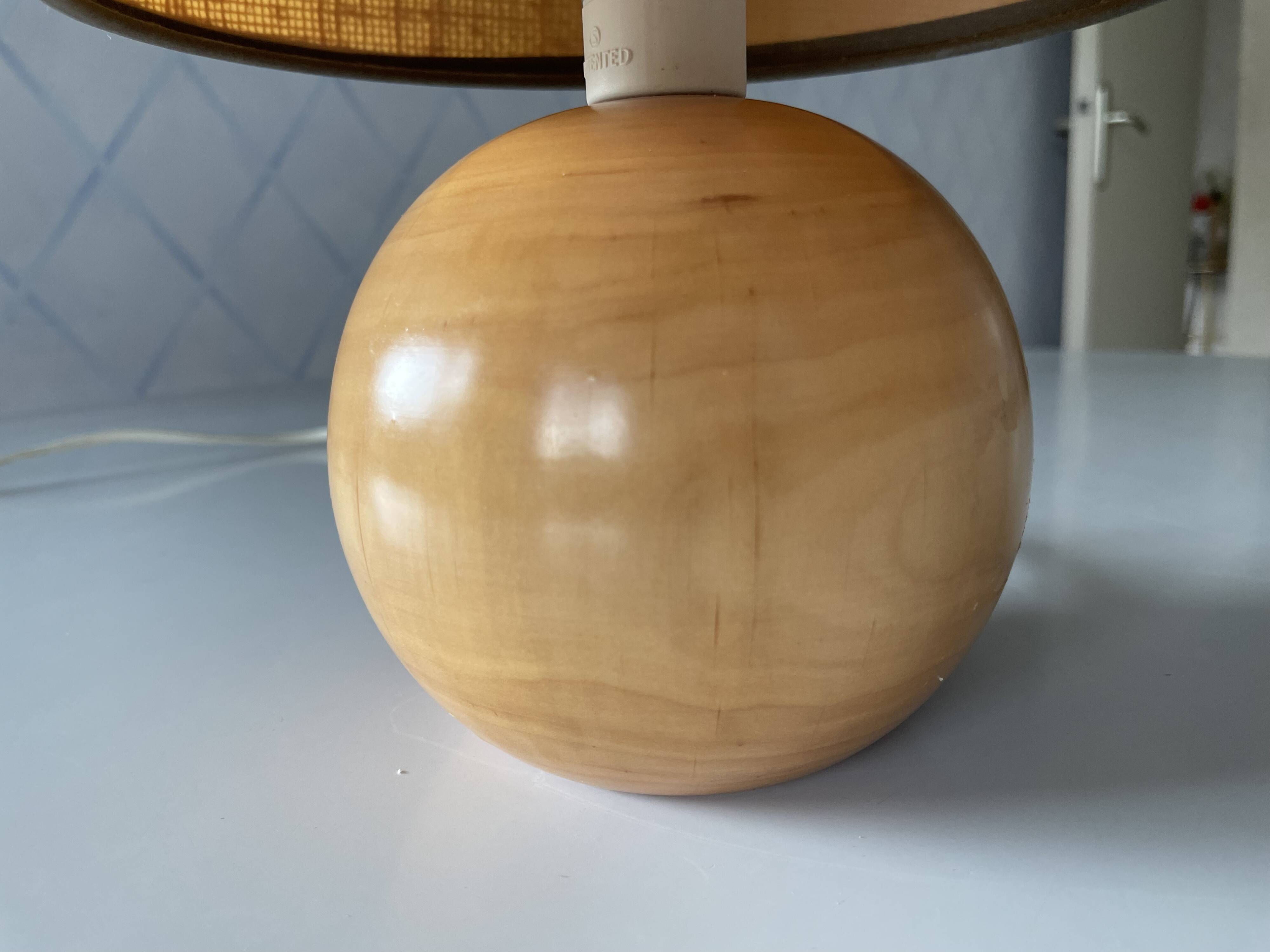 Lampe boule en bois