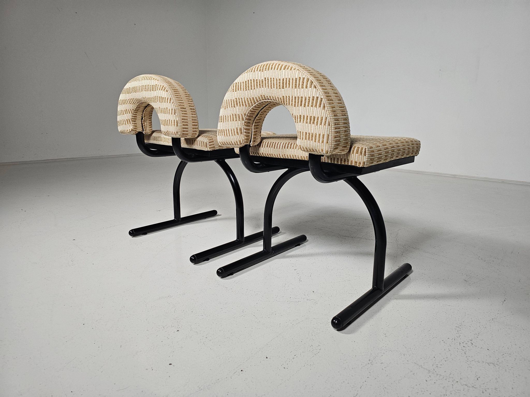 Ensemble de 2 chaises, Italie 1980s