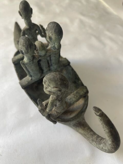 Statuette pirogue