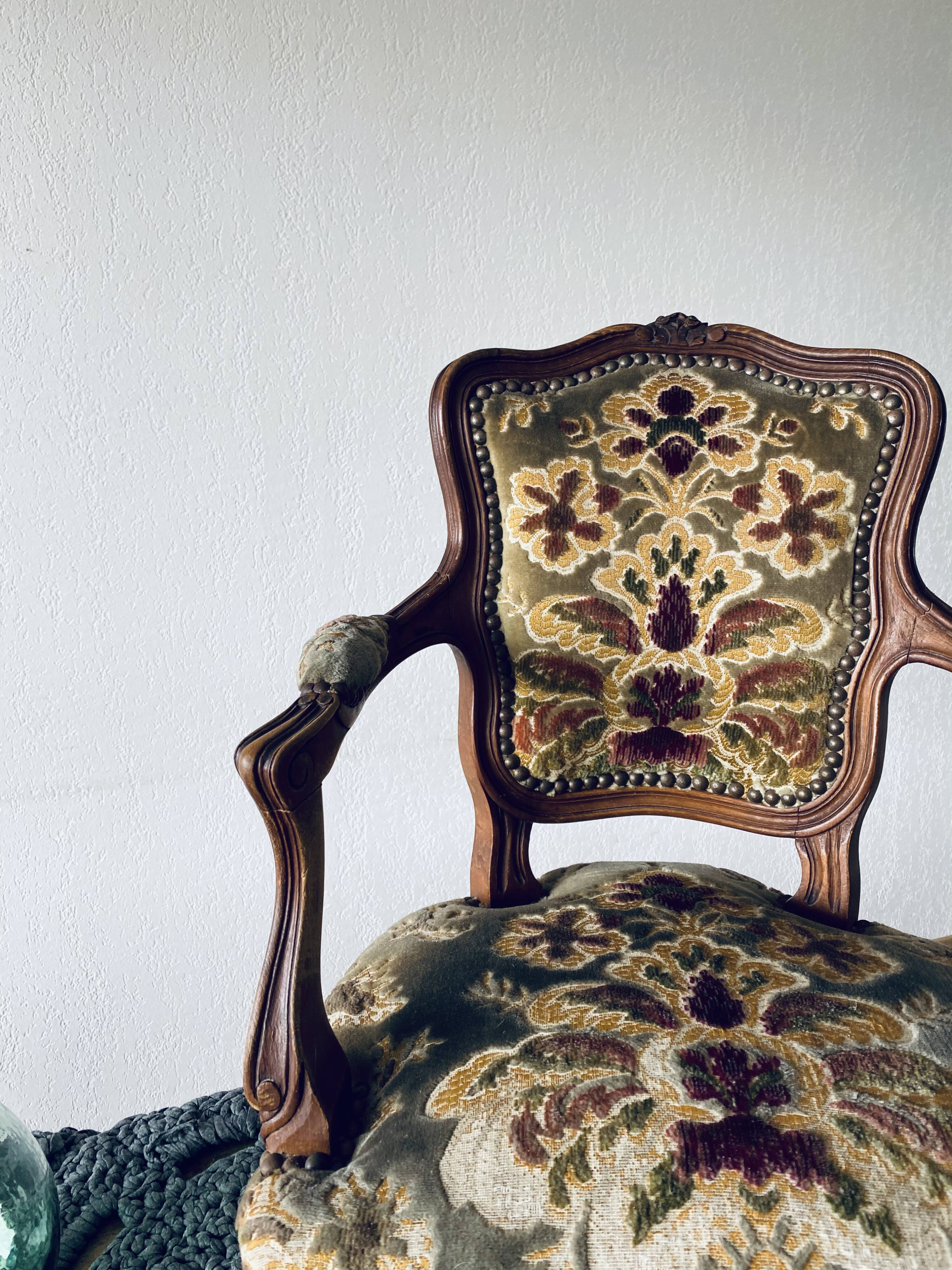 Old child chair