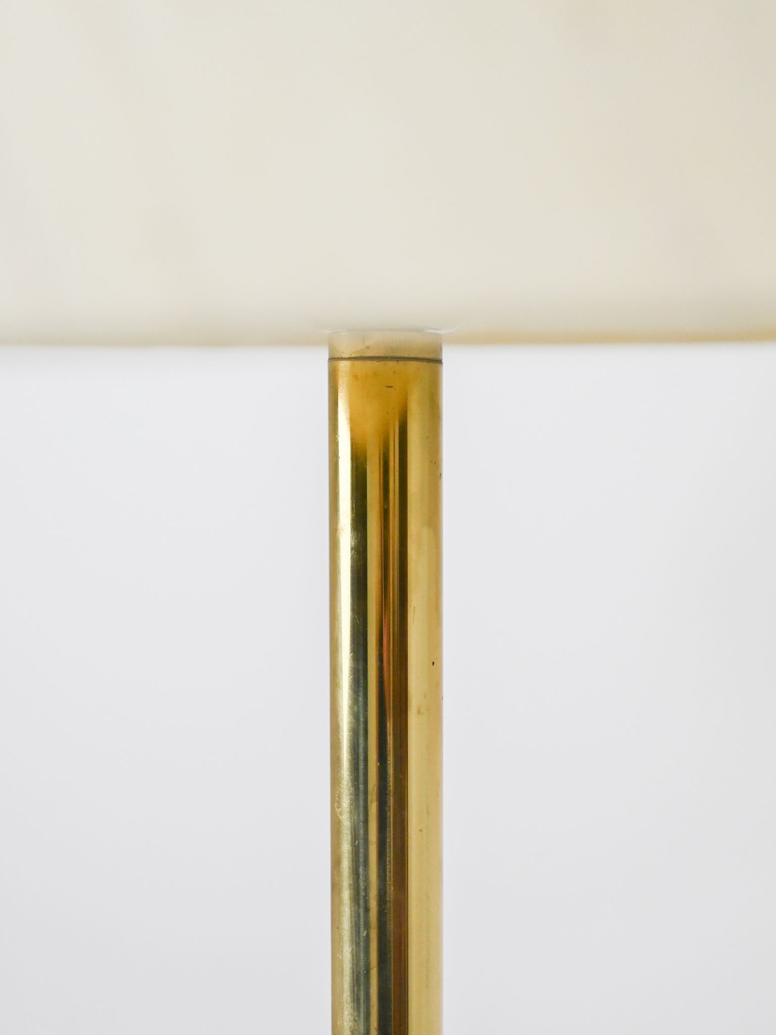 Lampadaire vintage avec base en or