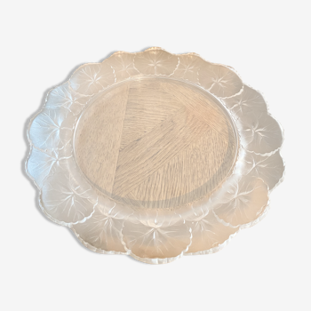 Plate with Lalique decorations