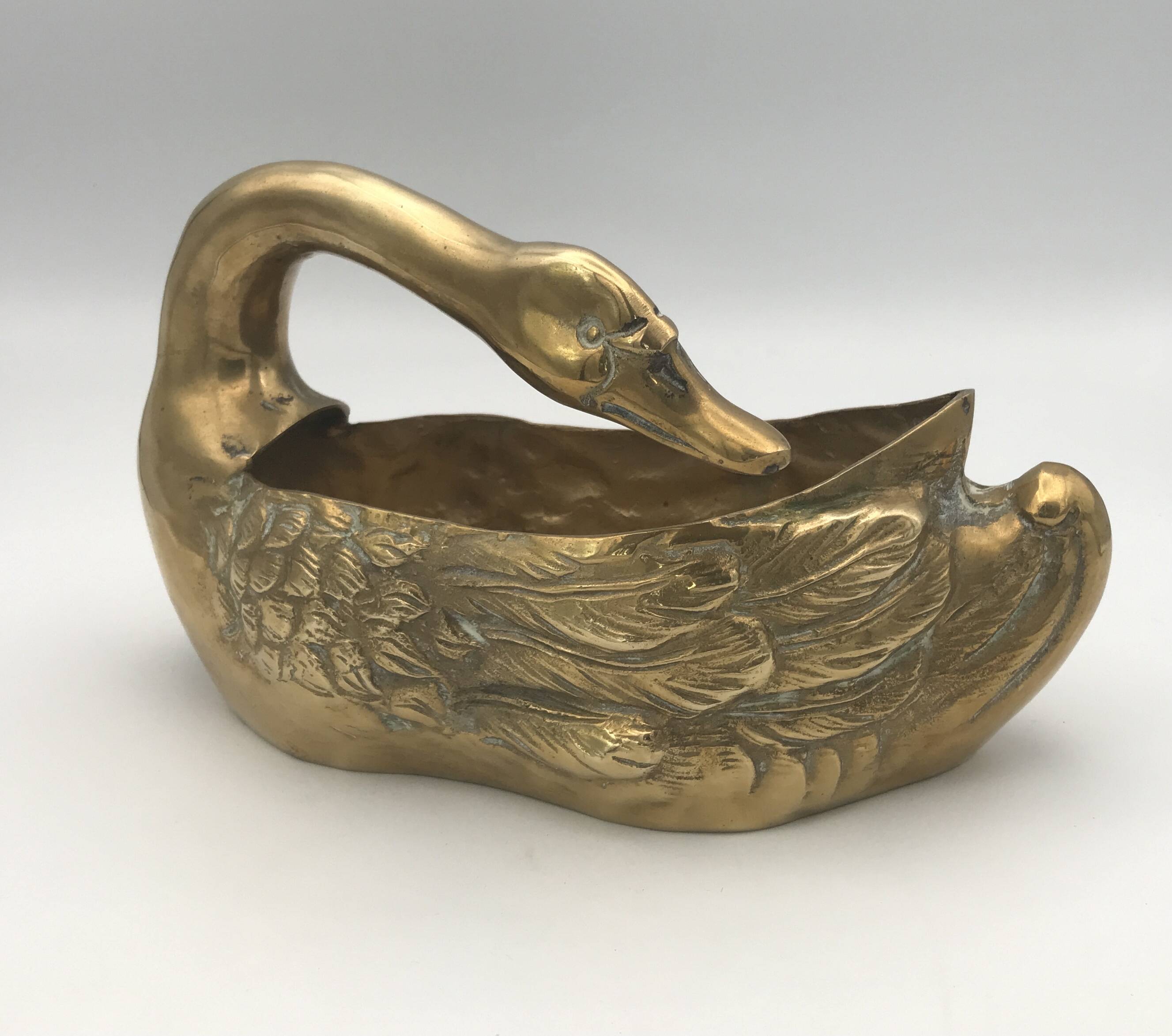 Vintage swan pocket emptier cachepot in gilded brass