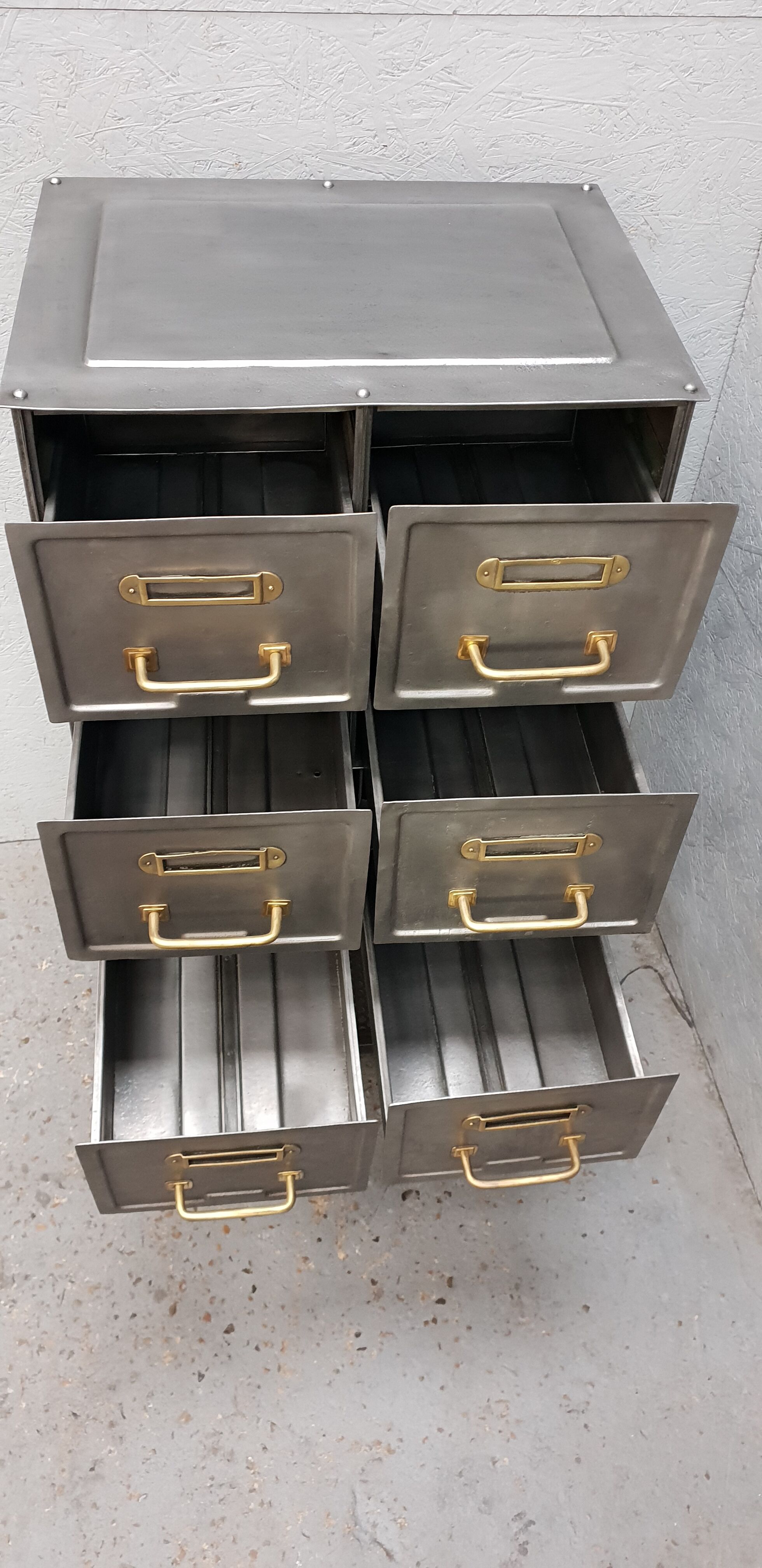 Former furniture workshop six drawers metal Strafor