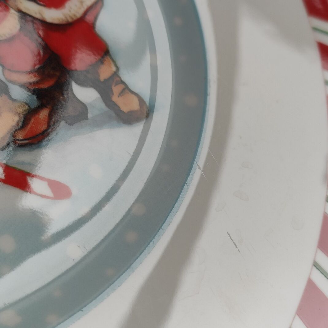 Pair of Villeroy & Boch christmas plates