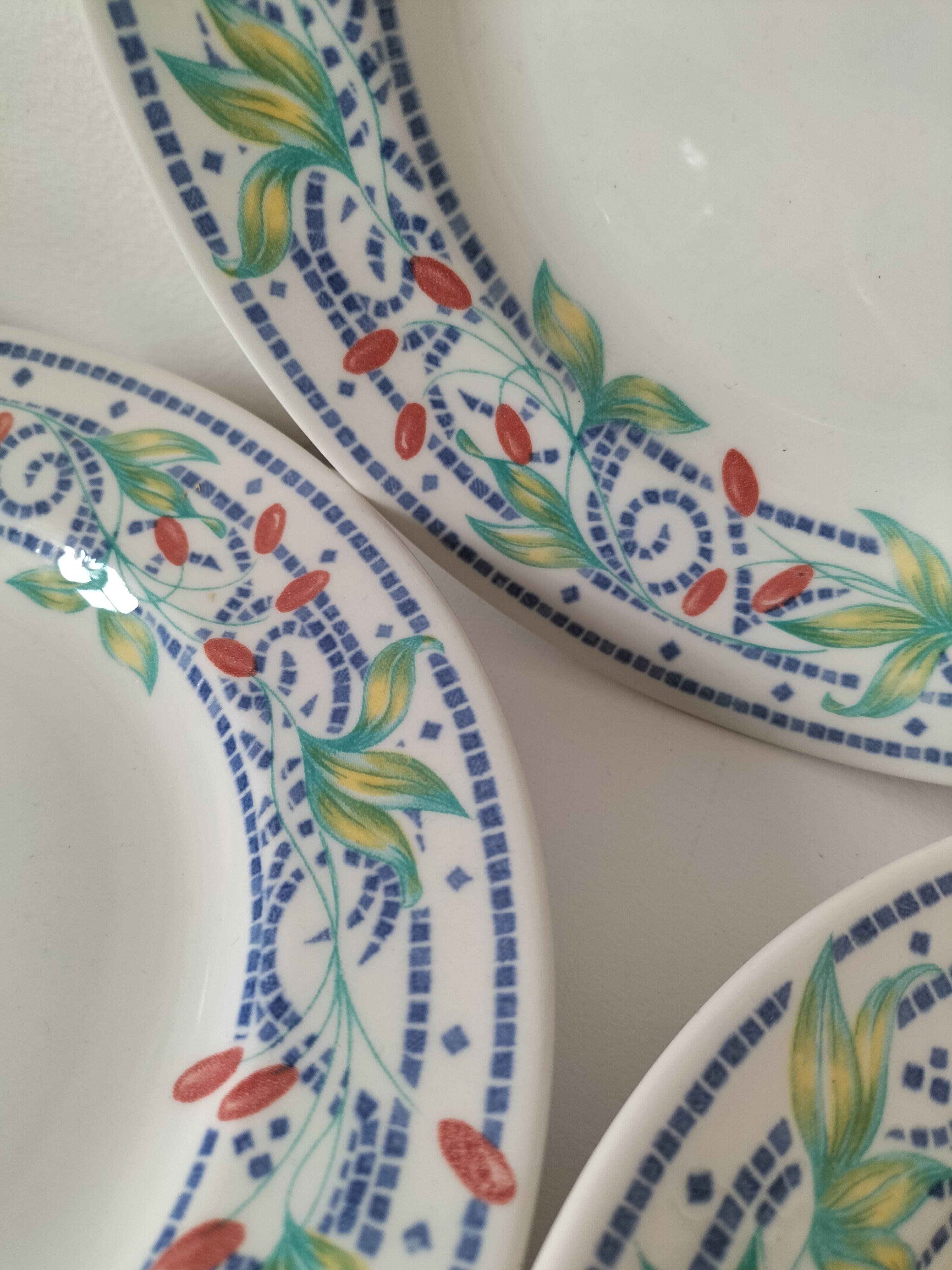 3 plates Churchill England mosaic and floral design