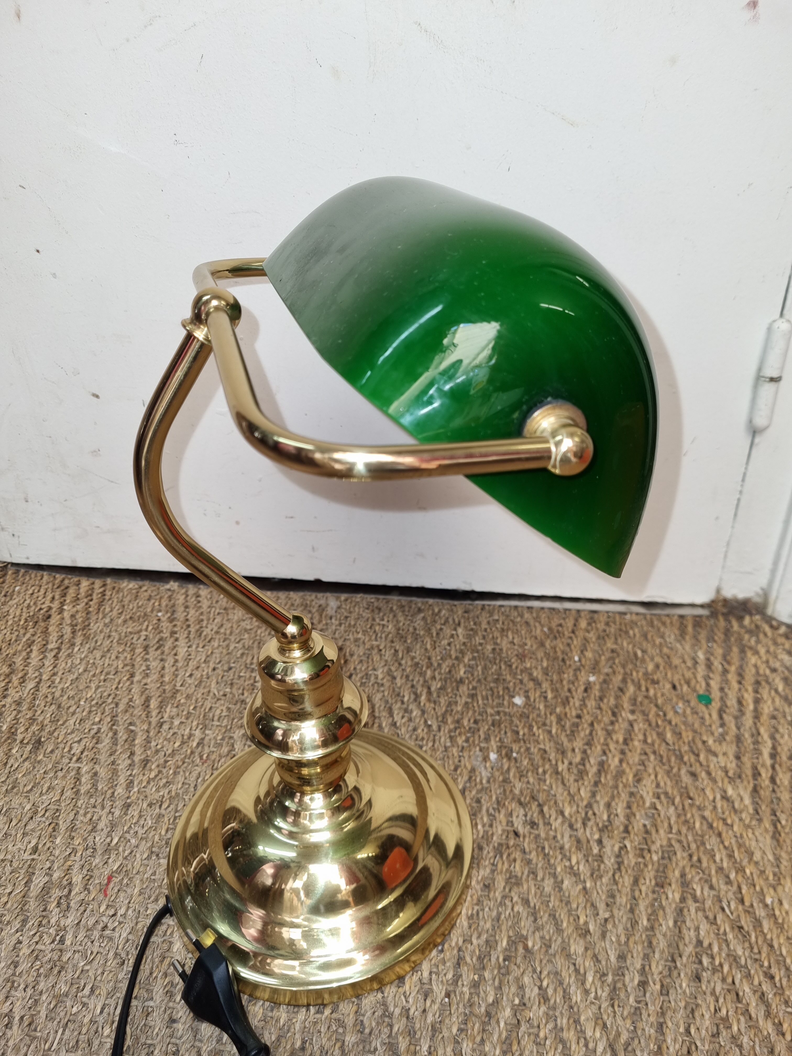 Green opaline banker lamp