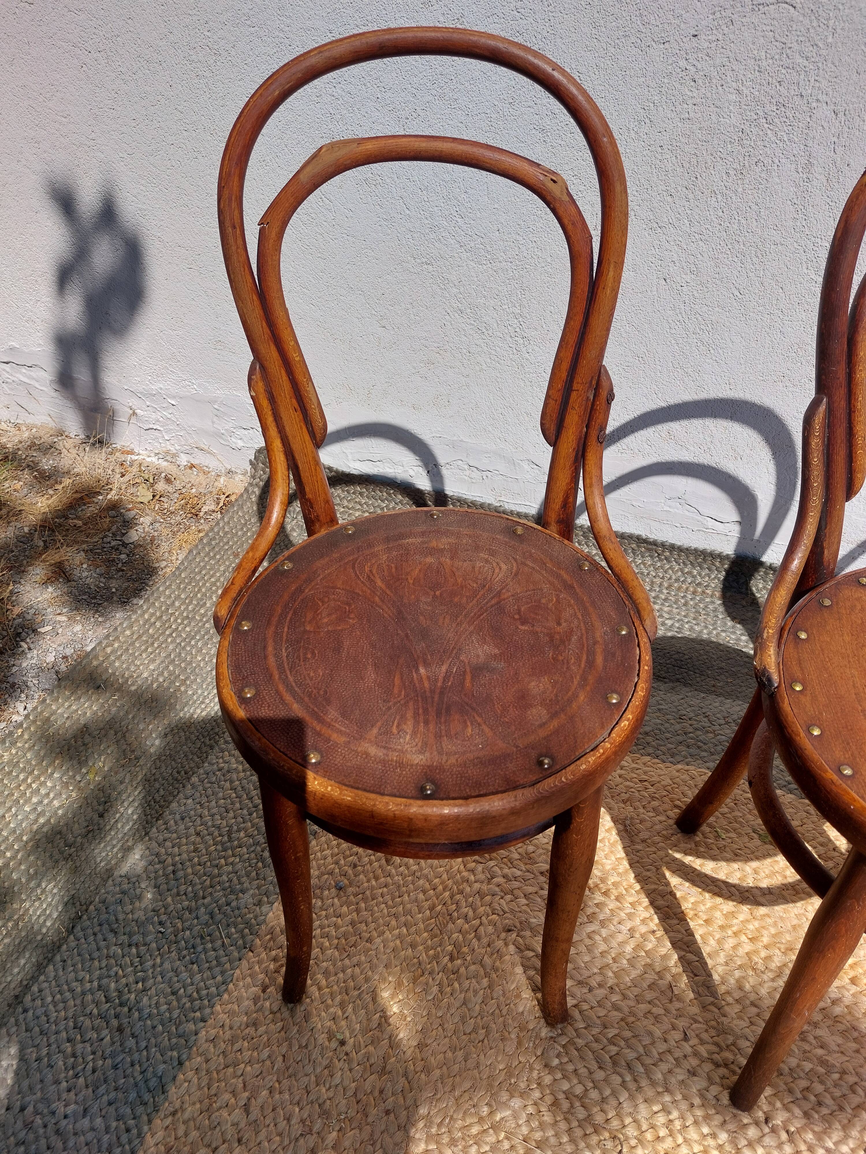 4 curved wooden bistro chairs