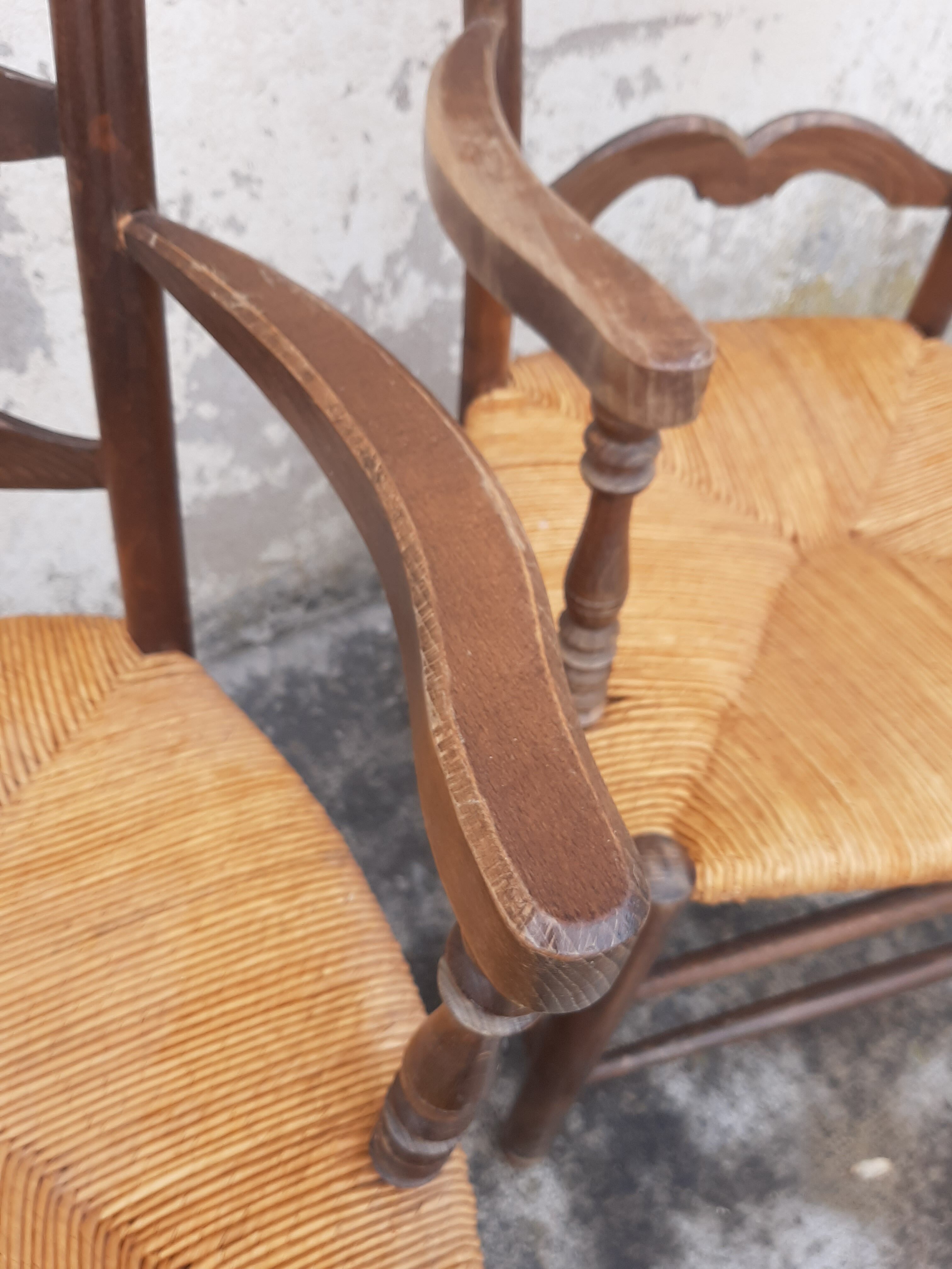 Paire de fauteuils rustique en chêne