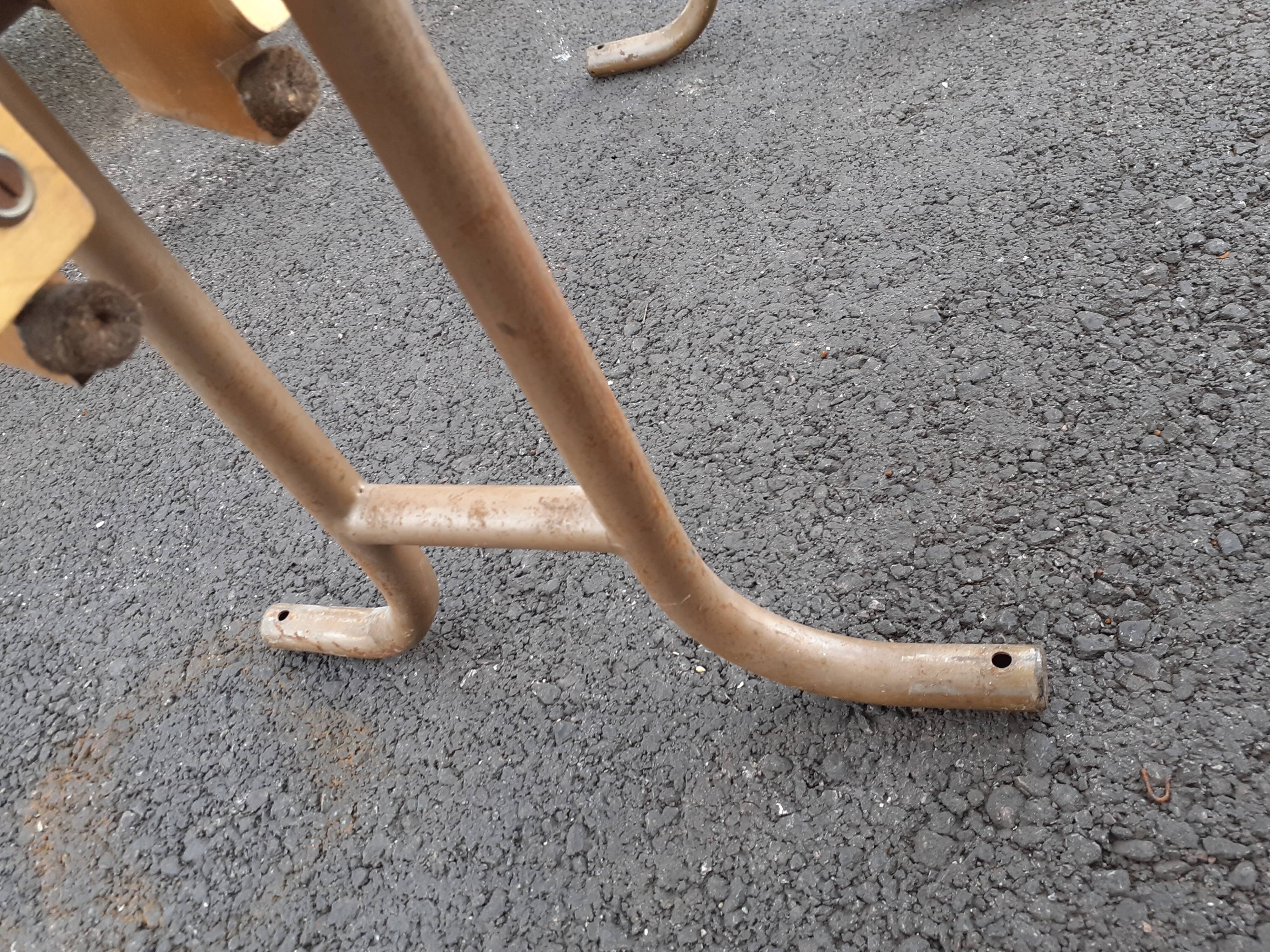 Wheelchair cinema theatre strapontin