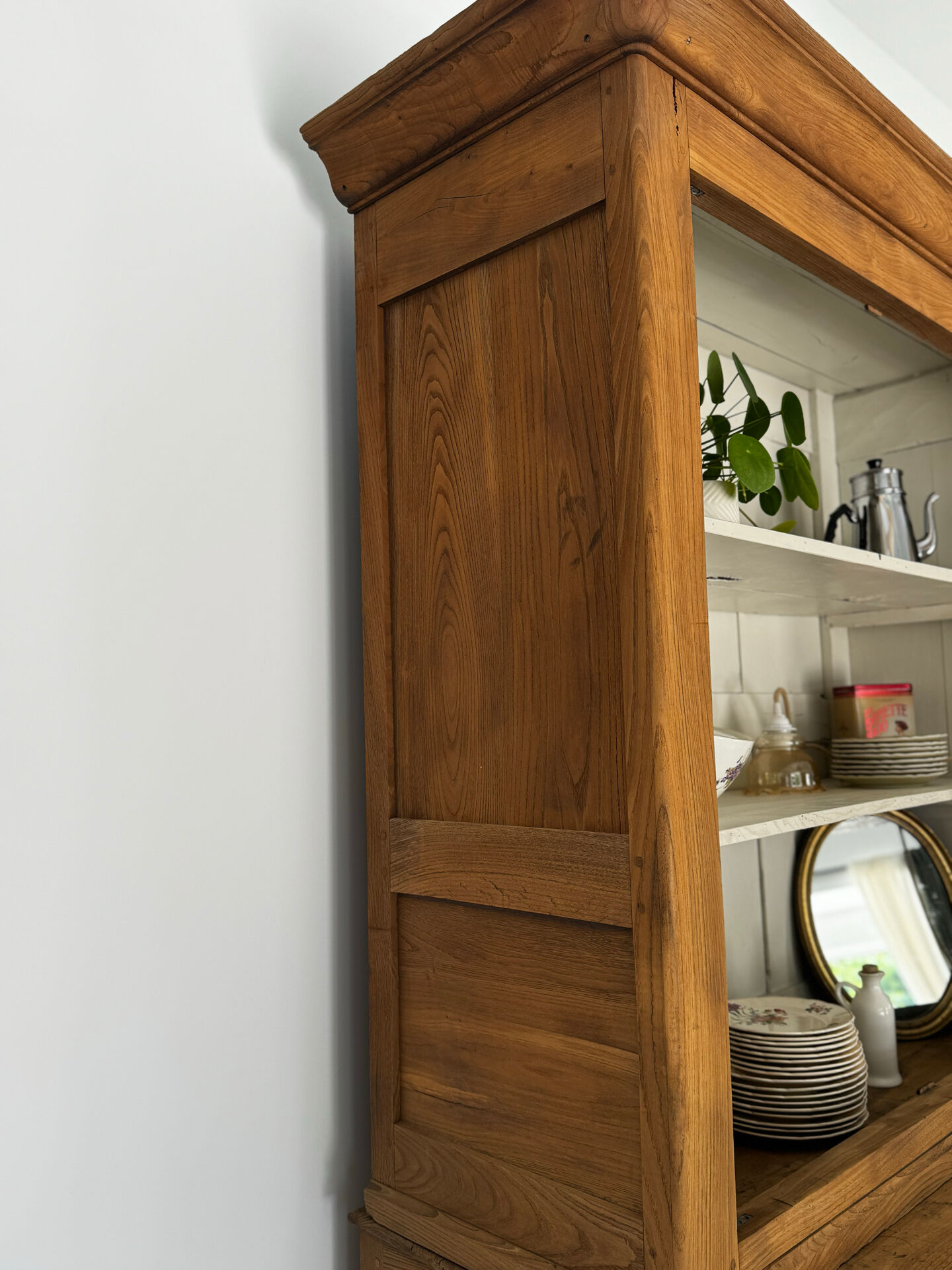 Buffet with 2 bodies in walnut