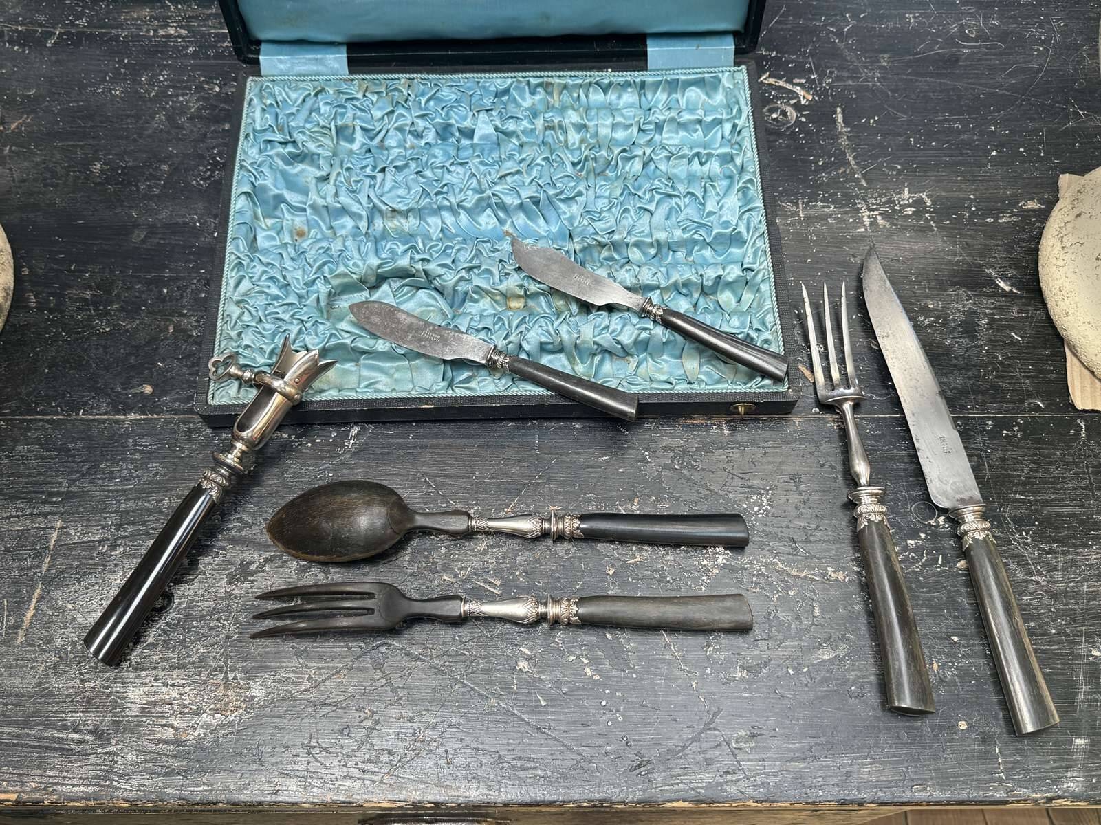 7-piece carving and serving set from the early 20th century.