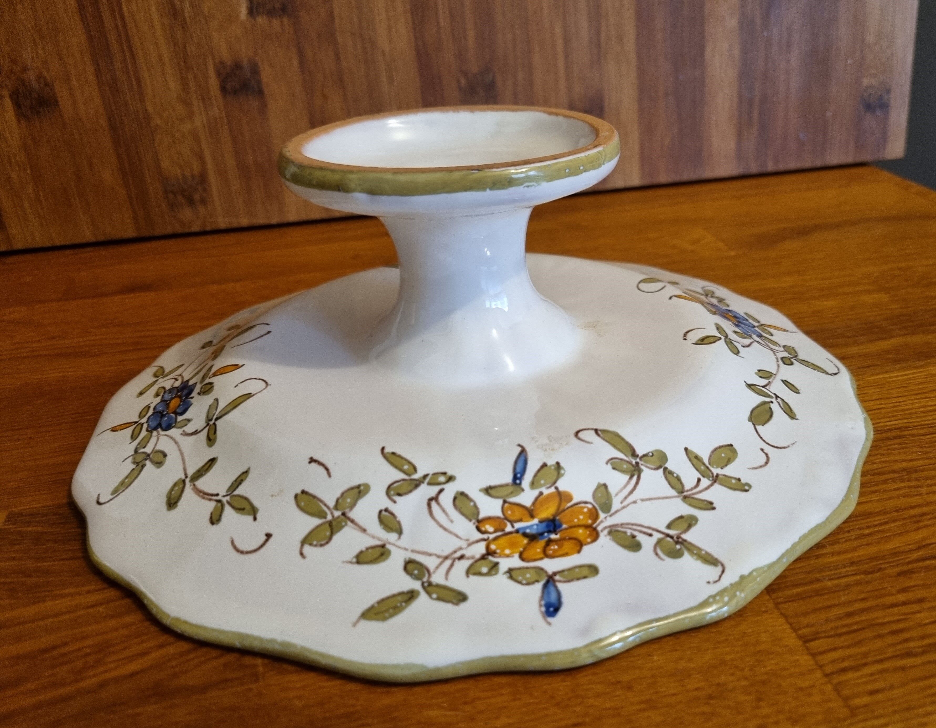 Assiette de présentation sur pied douche Martres Tolosane décor Moustier