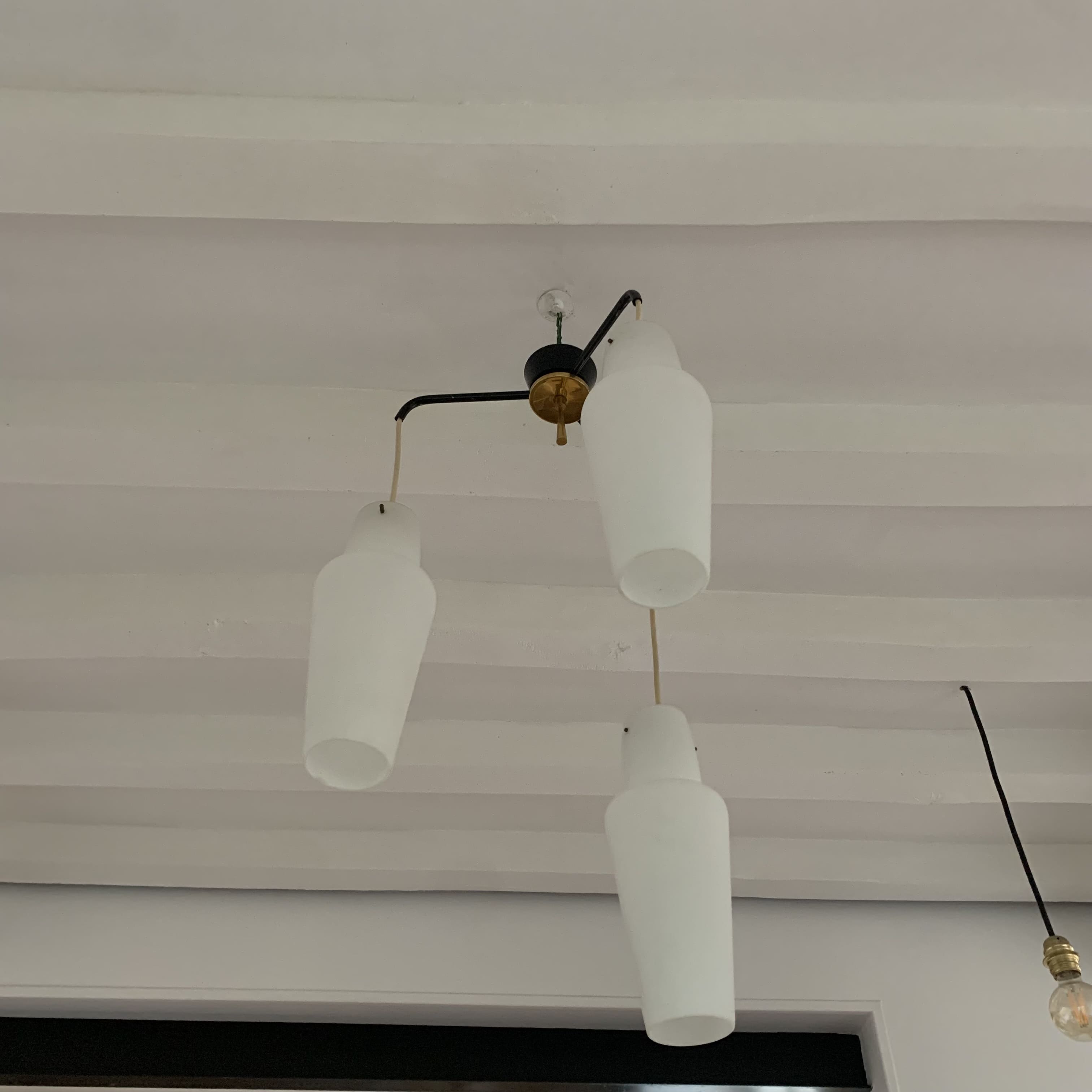 Suspension 3 globes en verre opalin