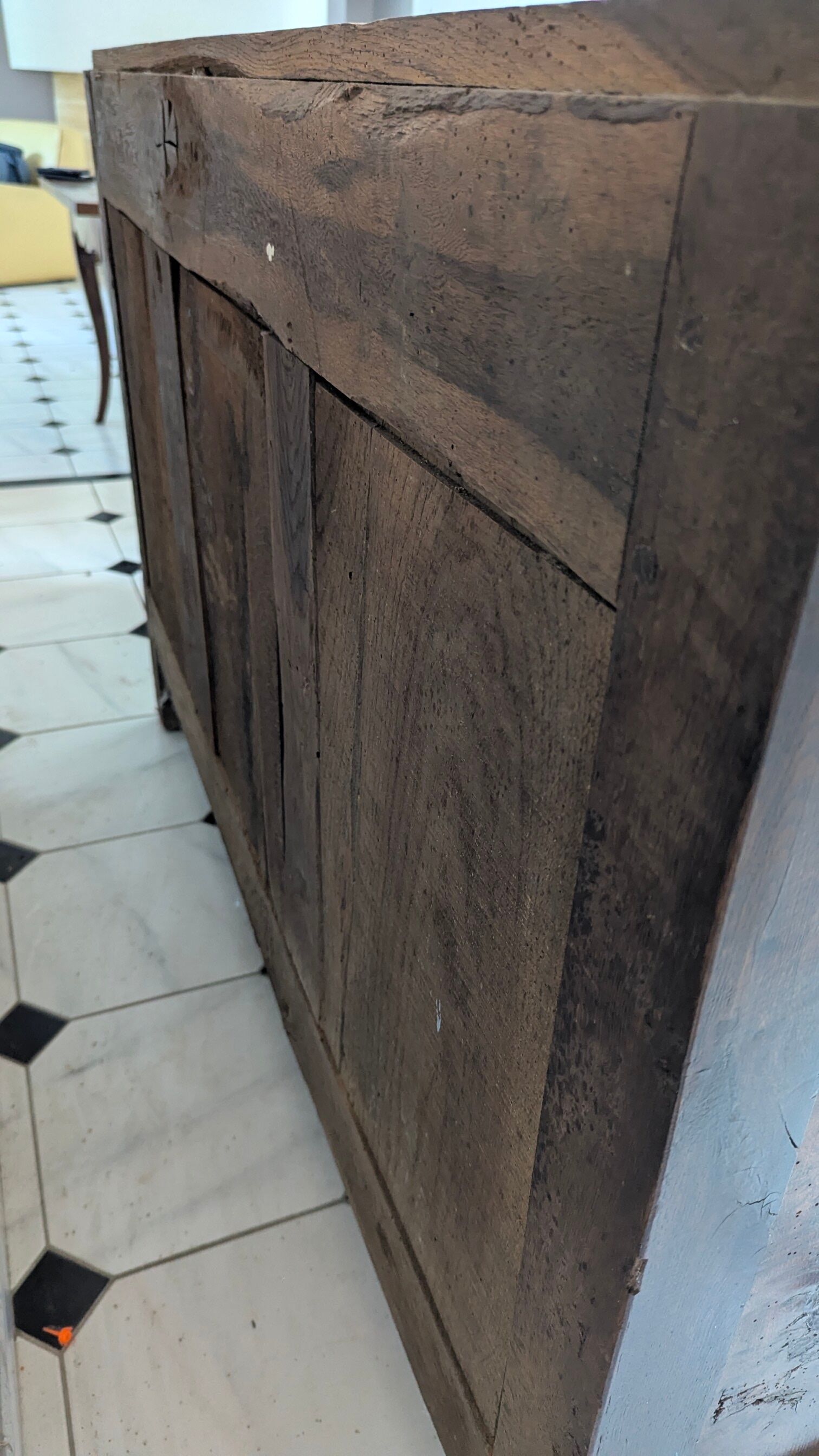 Antique Louis XV style sideboard in oak and walnut – 19th century / Early