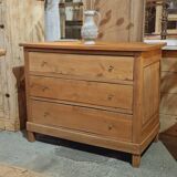 Old chest of drawers