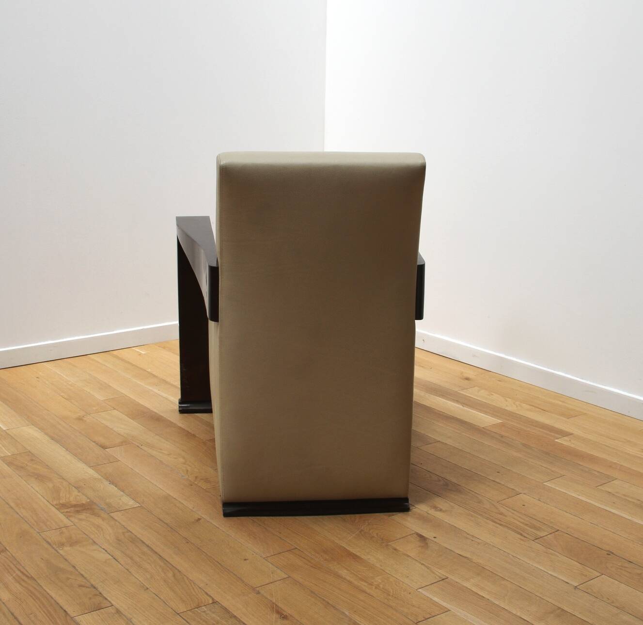 Ying armchair, Hugues Chevalier