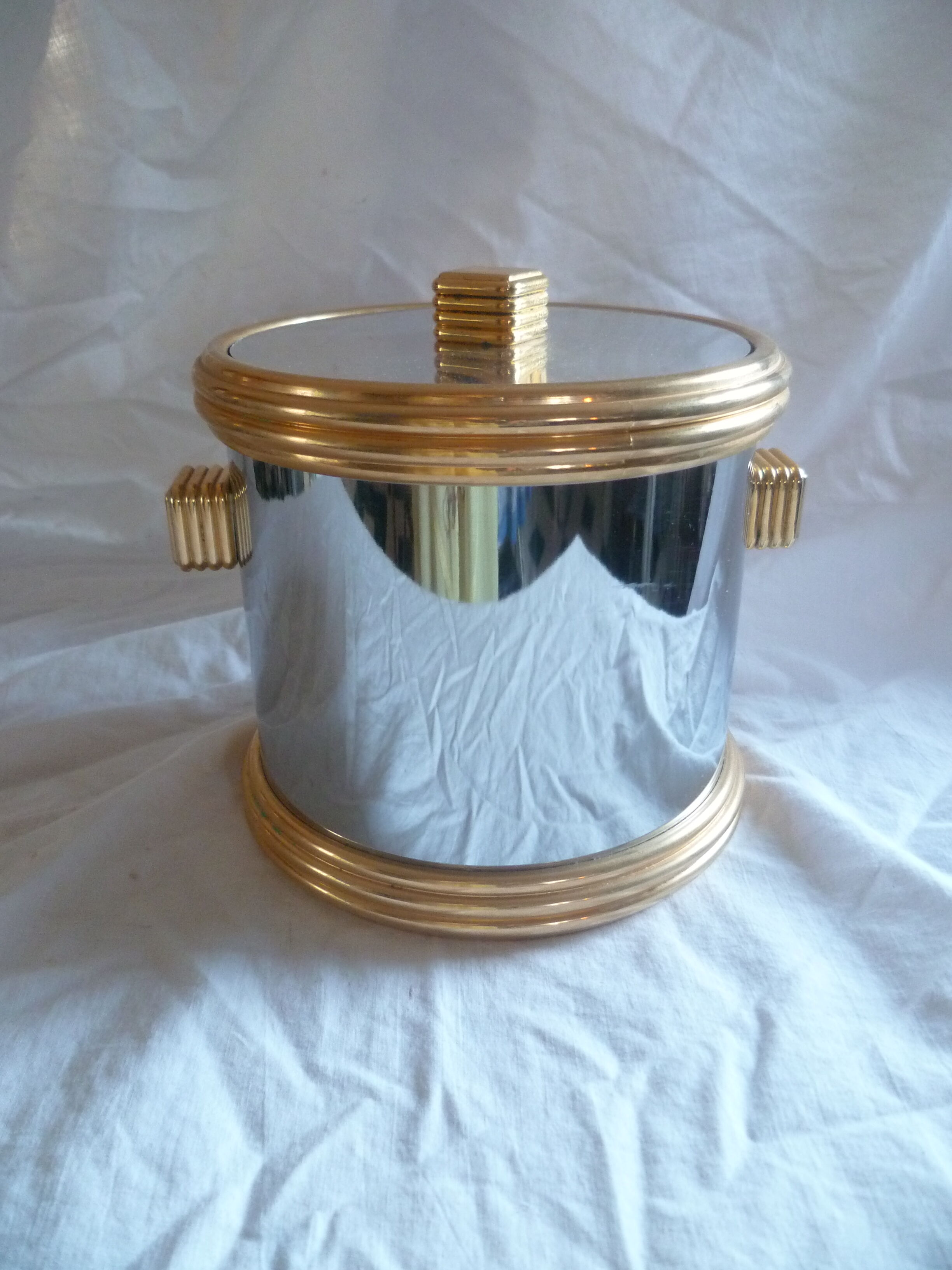 Chrome metal glacon bucket from lancel design 70