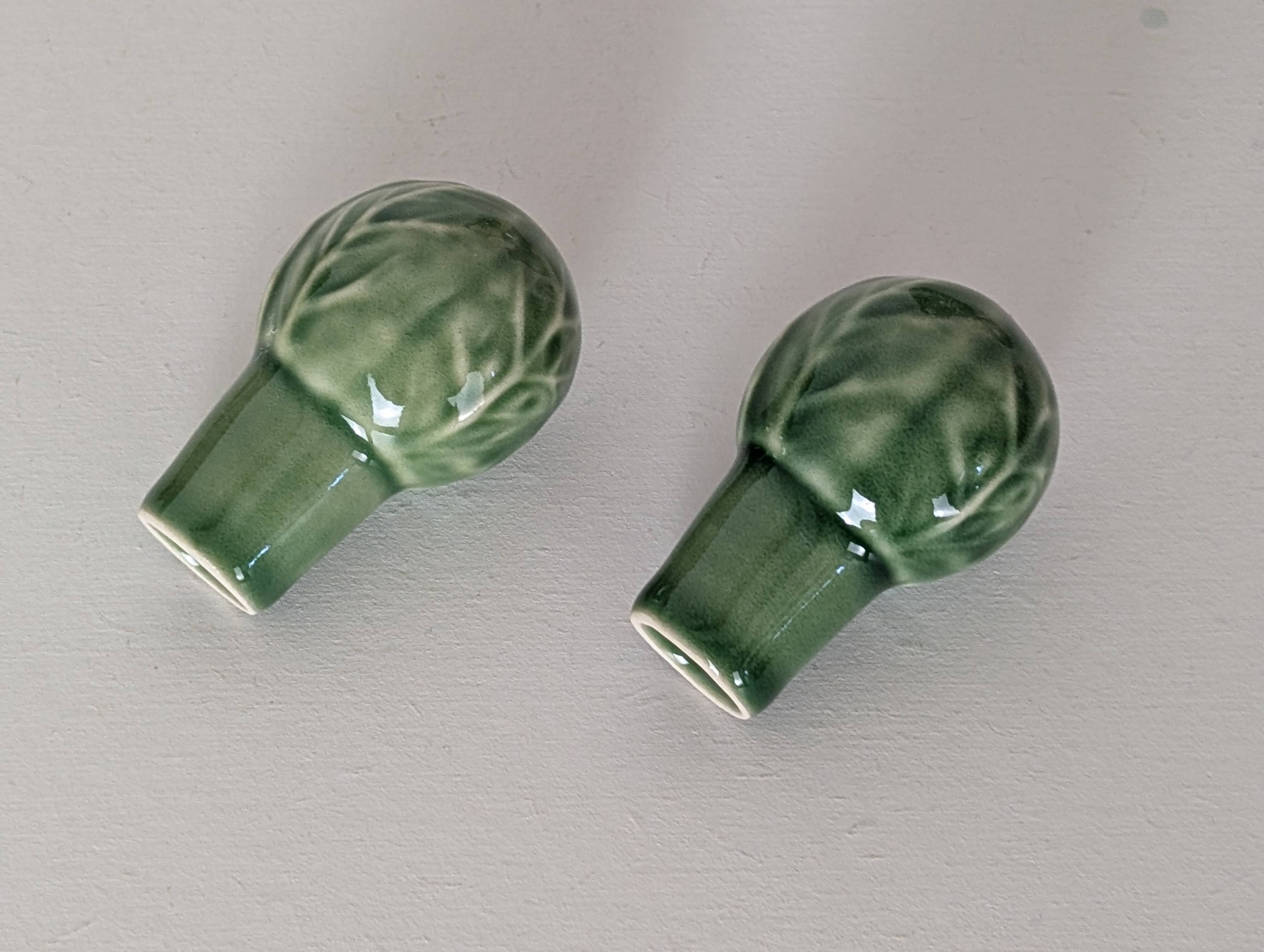 "Cabbage" oil and vinegar cruet