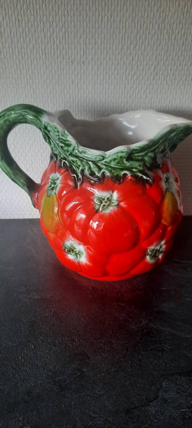 Slush pitcher
