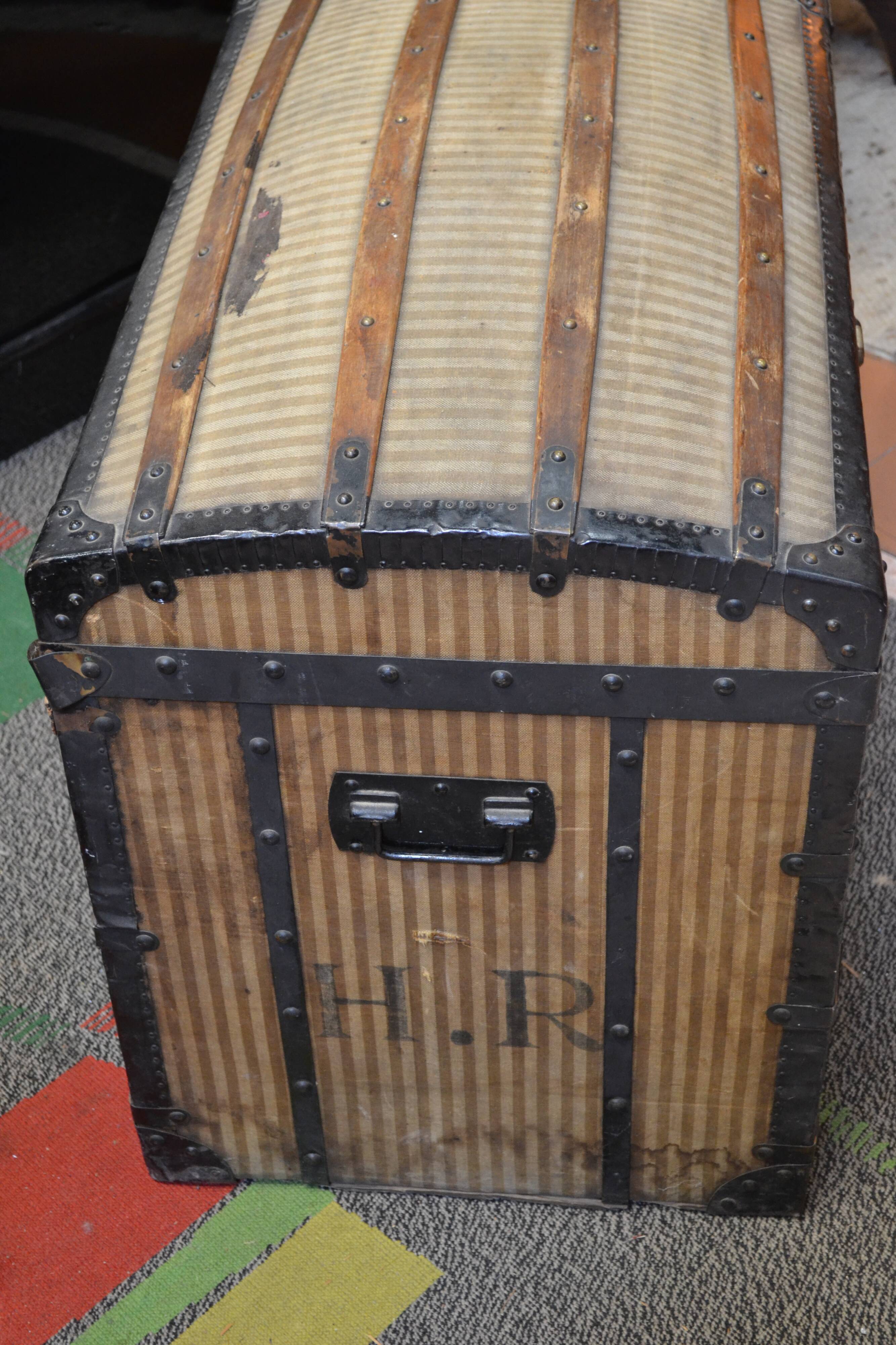 Travel trunk