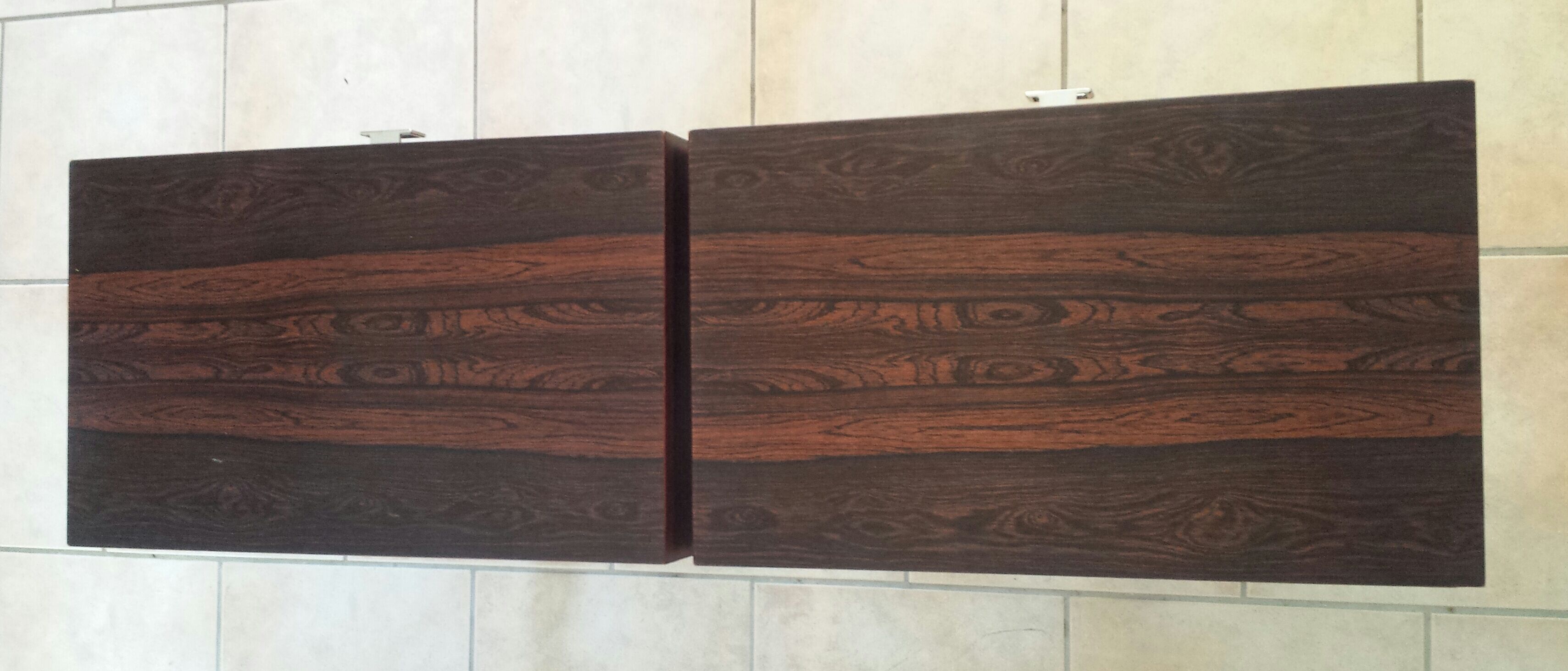 Paire de chevets en palissandre